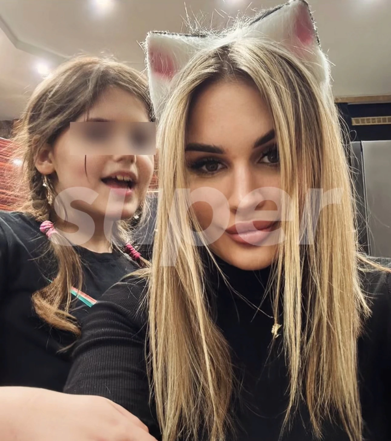 Вероника Нестерова с дочкой Владиславой. Фото: Инстаграм (запрещен в РФ) @lady_bro_official