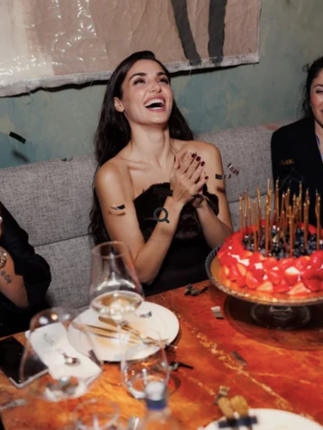 Ханде Эрчел. Фото: Инстаграм (запрещён в РФ) @handemiyy