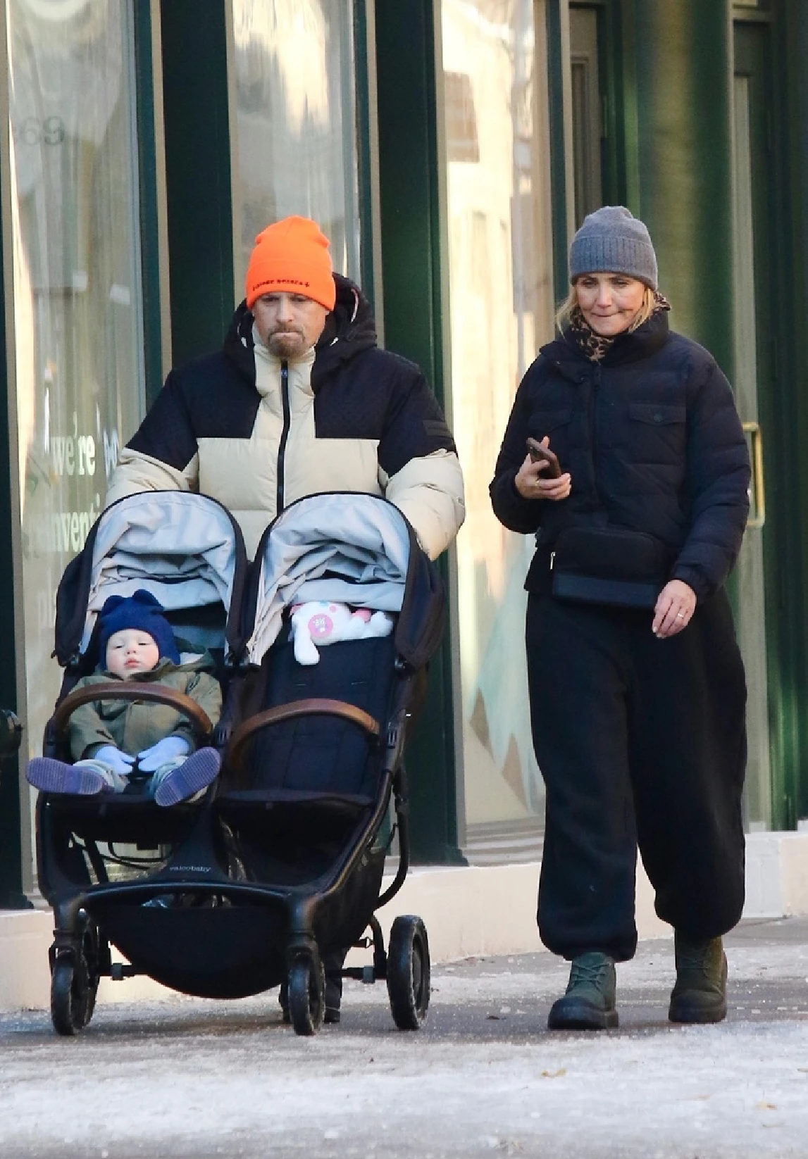 Кэмерон Диаз с мужем и детьми. Фото: Daily Mail