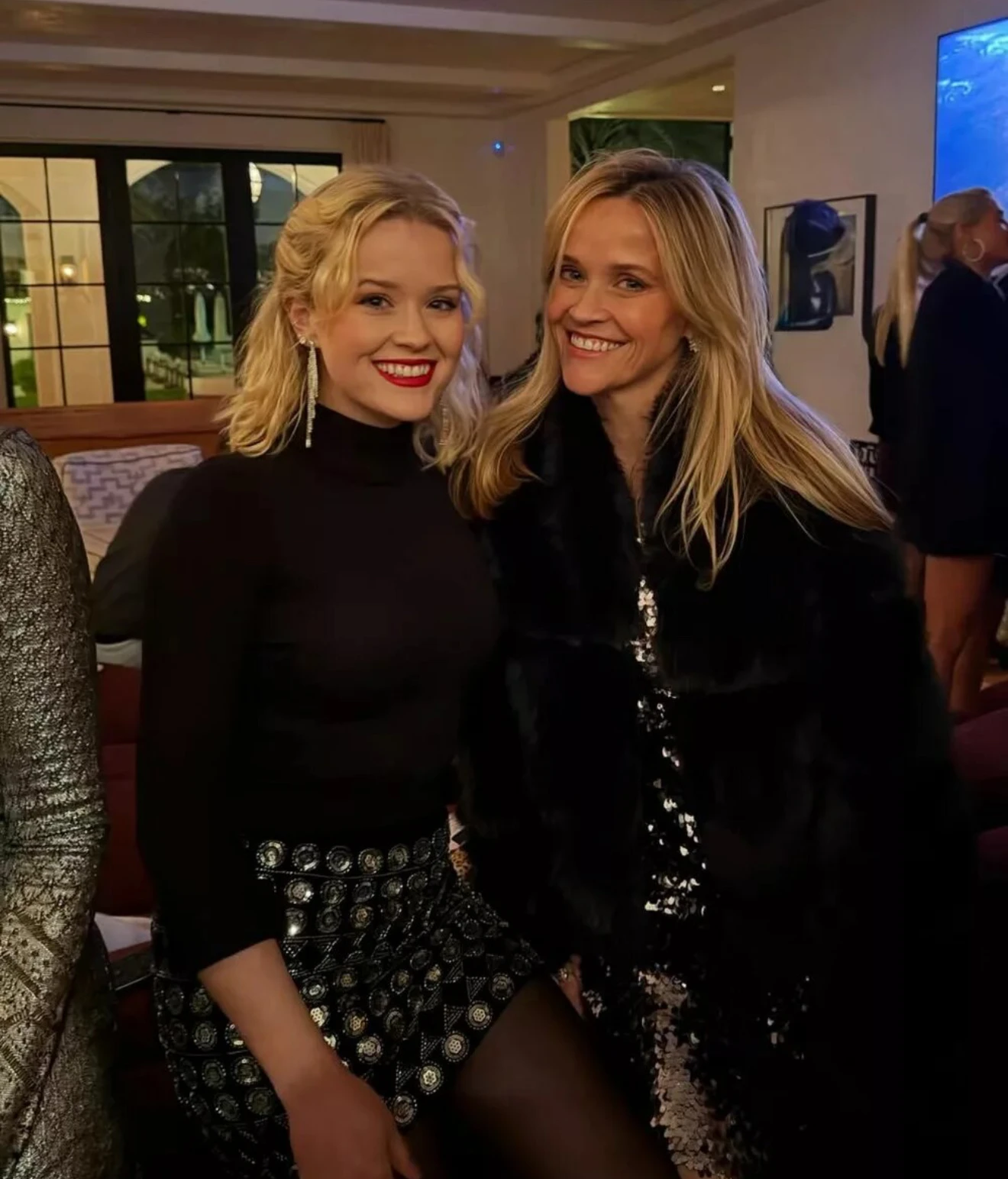 Риз Уизерспун с дочкой Авой. Фото: Соцсети