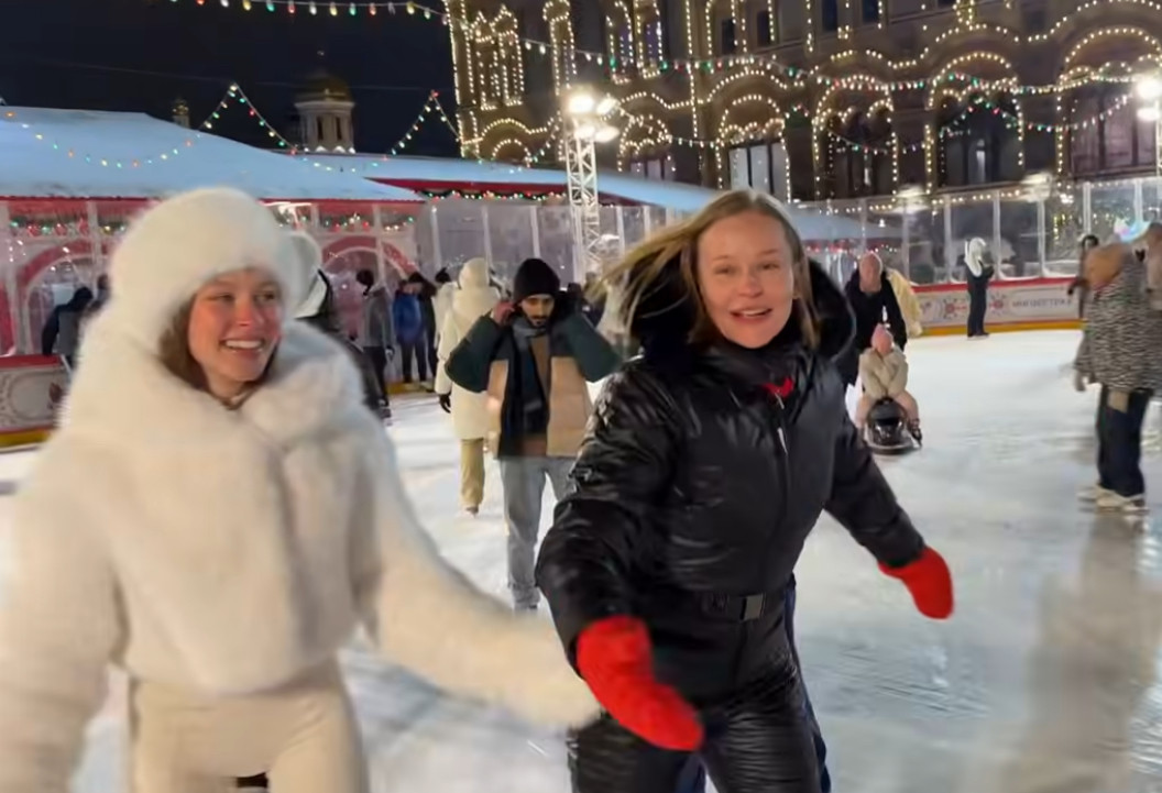 Юлия и Анна Пересильд. Фото: Instagram (Запрещён в РФ) @juliaperesild