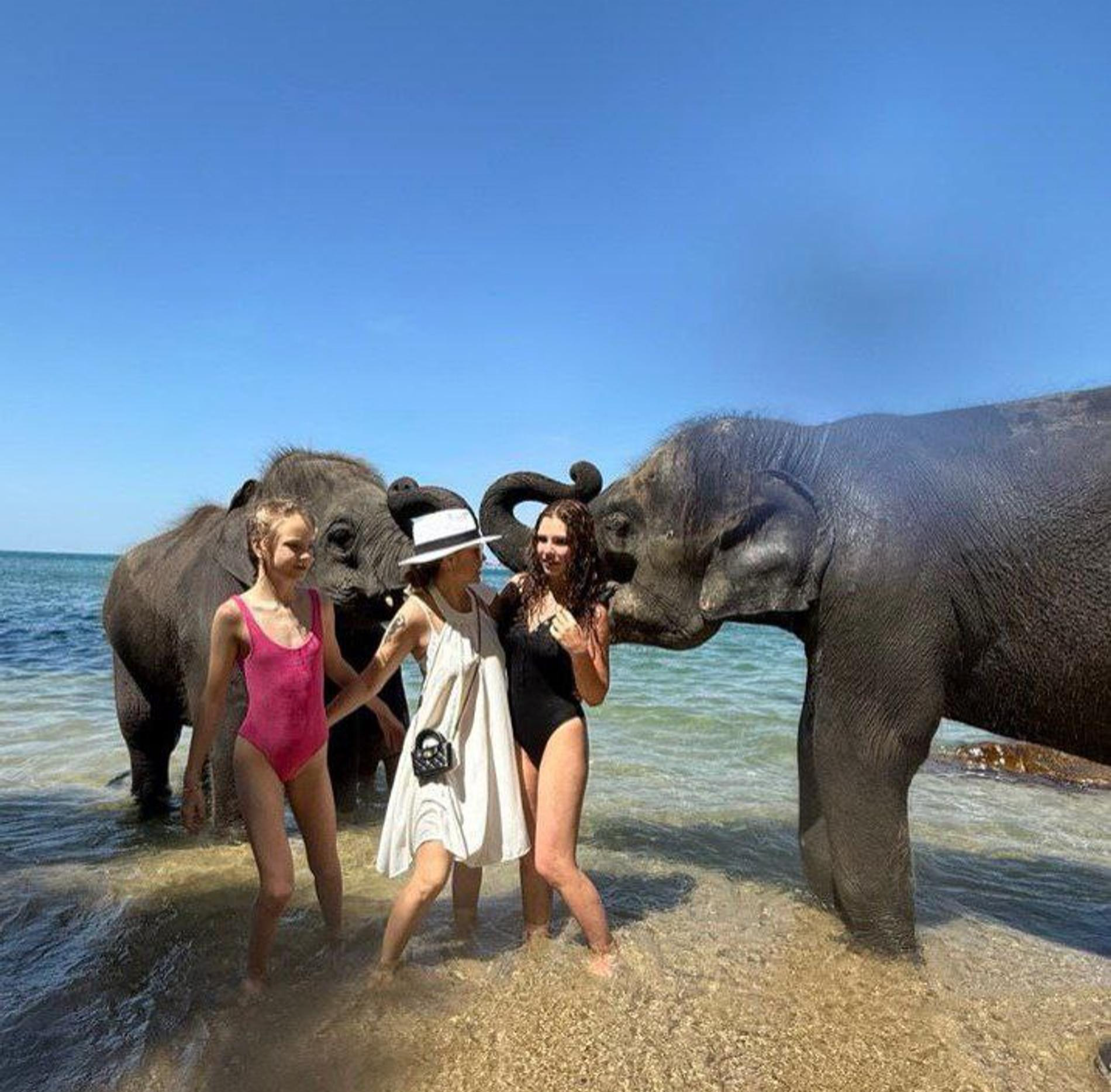 МакSим с детьми. Фото: Соцсети МакSим