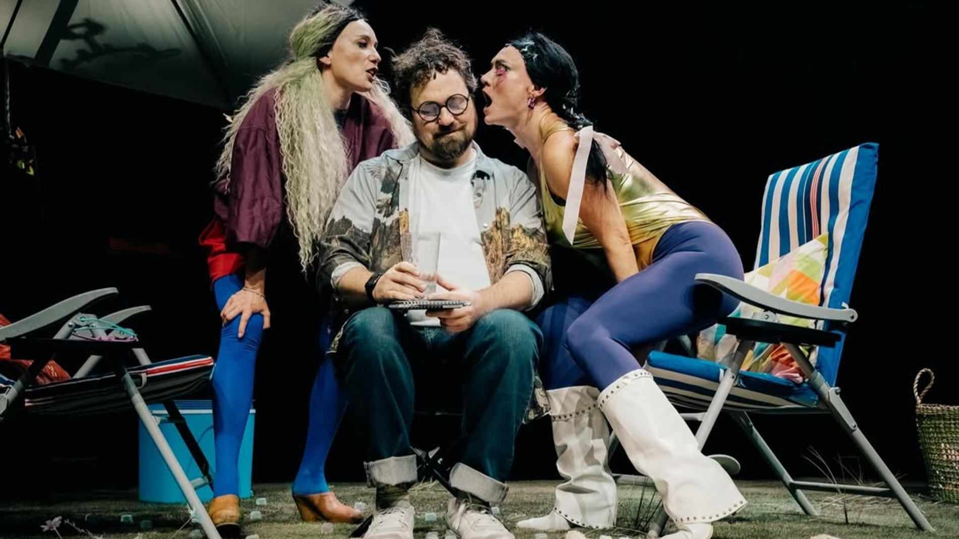 Мария Машкова и Чулпан Хаматова в постановке по пьесе Ивана Вырыпаева. Фото: Инстаграм (запрещён в РФ)