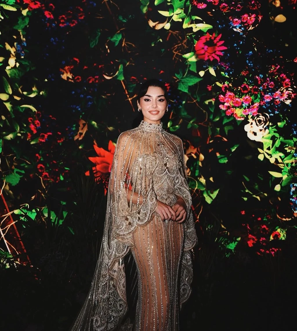 Ханде Эрчел. Фото: Instagram (Запрещён в РФ) @handemiyy