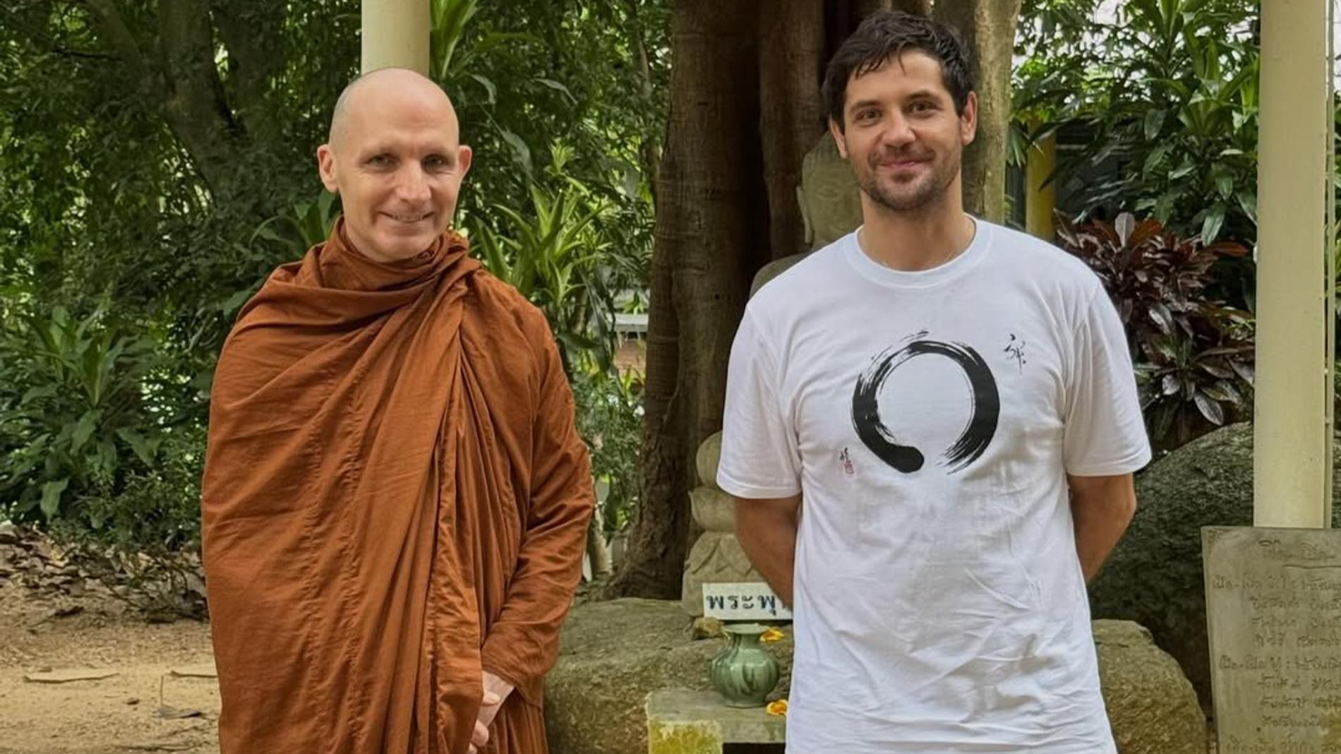 Марк Богатырёв (справа) в Таиланде. Фото: Инстаграм (запрещён в РФ) @marchi25