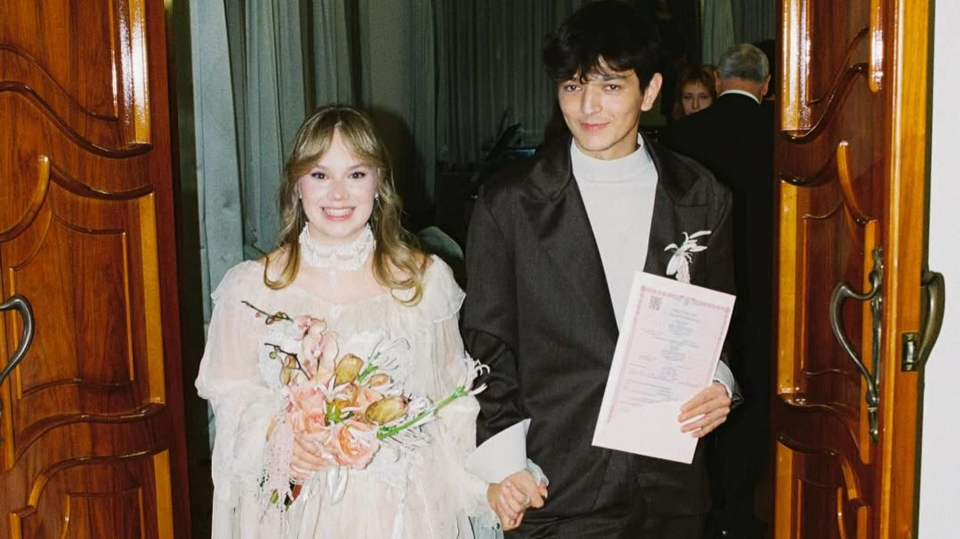 Akmal с женой. Фото: Инстаграм (запрещен в РФ) @akmalsvami