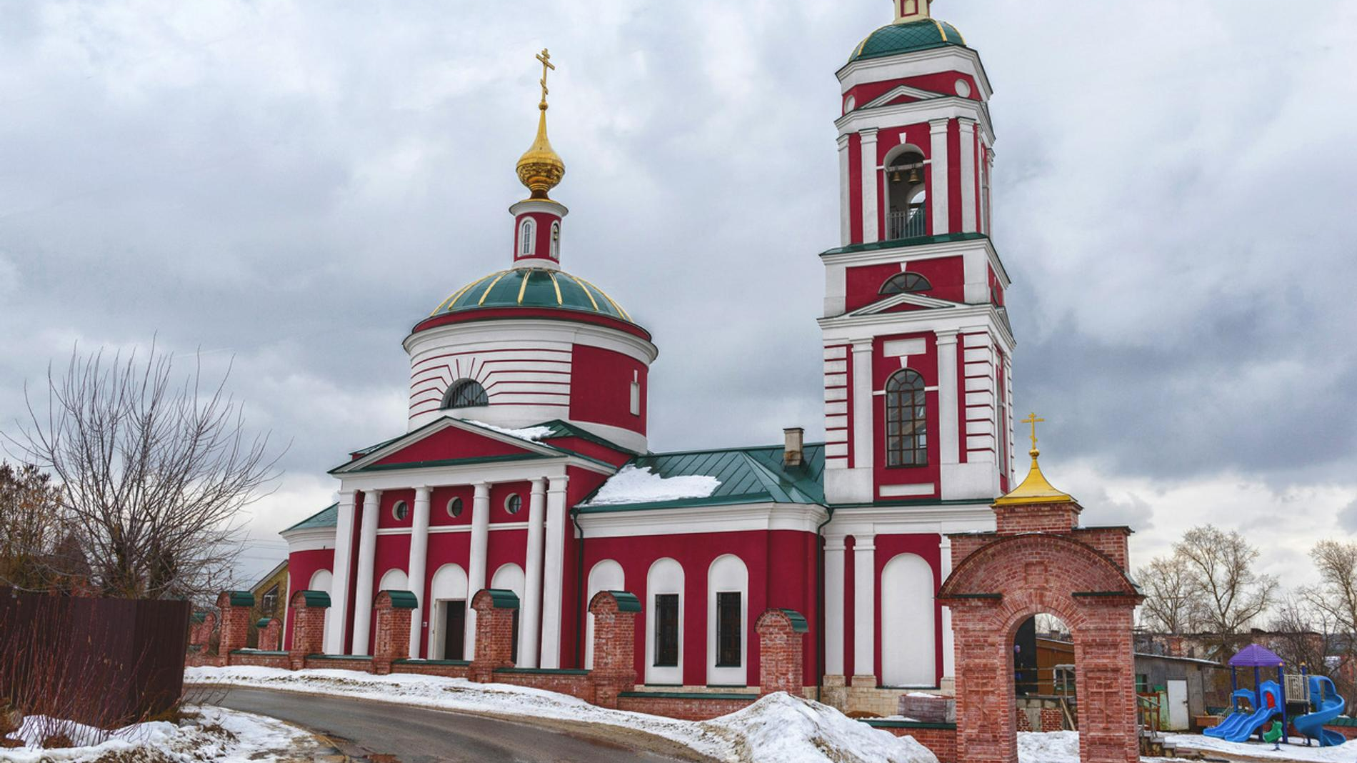 Храм Николая Чудотворца в Калужской области. Фото: Wikipedia