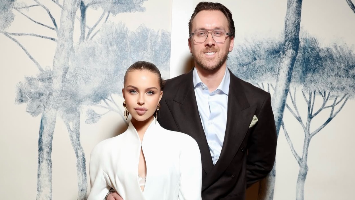 Данила Якушев с возлюбленной Кристиной. Фото: Instagram (Запрещён в РФ) @capdan