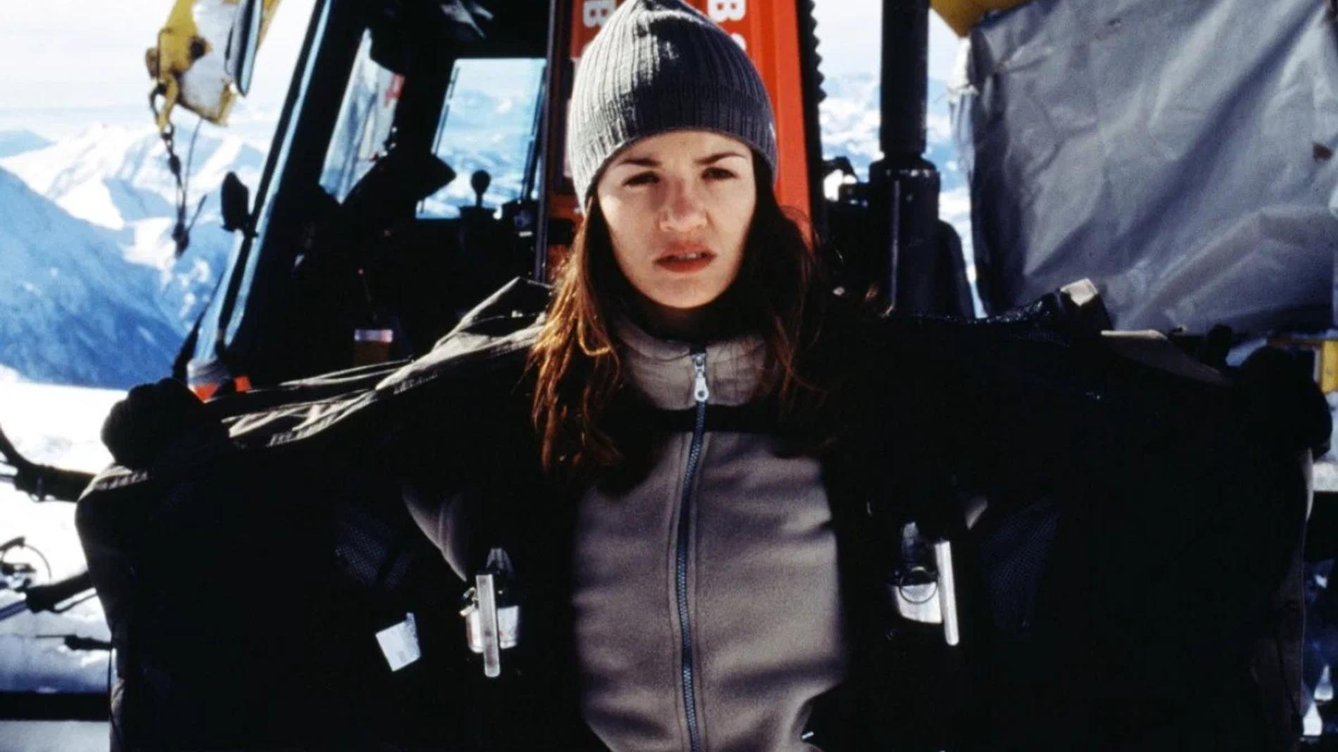 Кадр из фильма «Багровые реки»: Кинопоиск