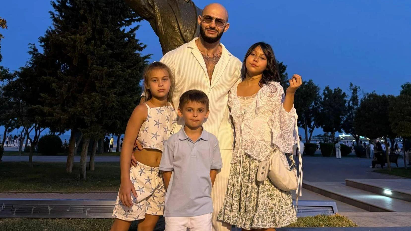 Джиган с детьми. Фото: ТГ-канал @geegunchill