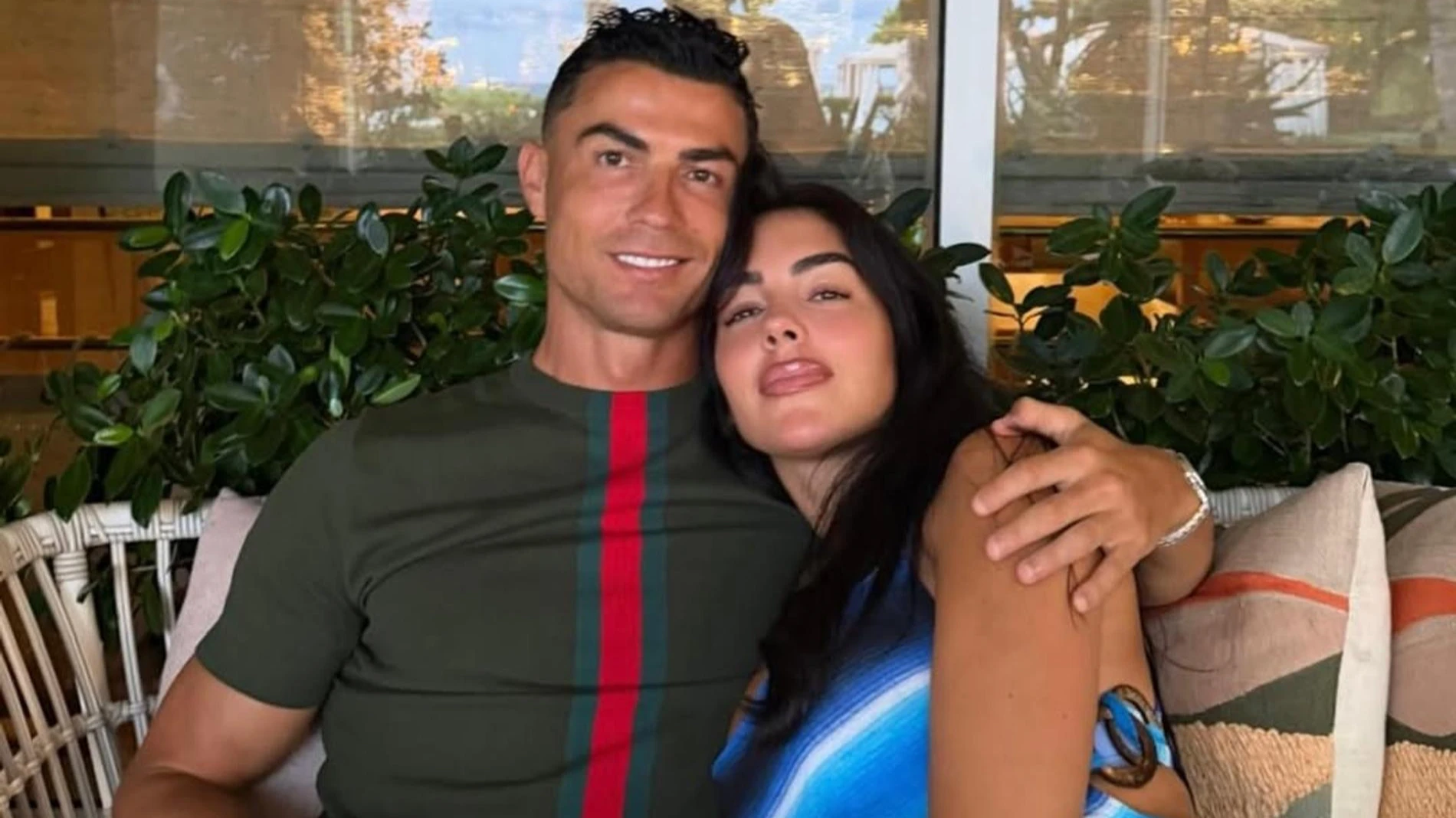 Криштиану Роналду и Джорджина Родригес. Фото: Инстаграм (запрещён в РФ) @cristiano
