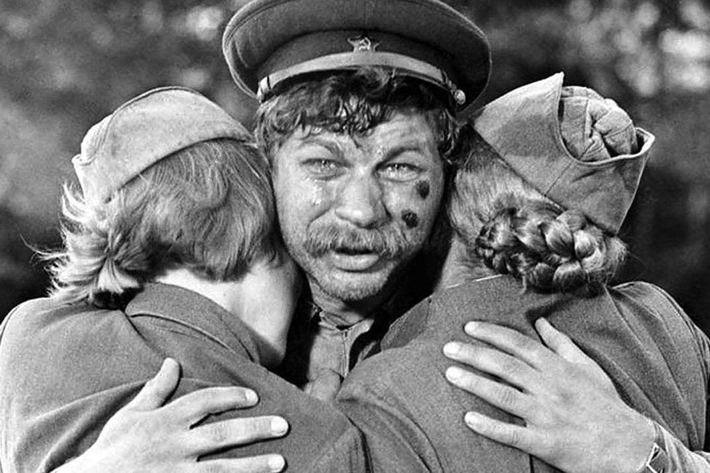 Кадр из фильма «А зори здесь тихие»