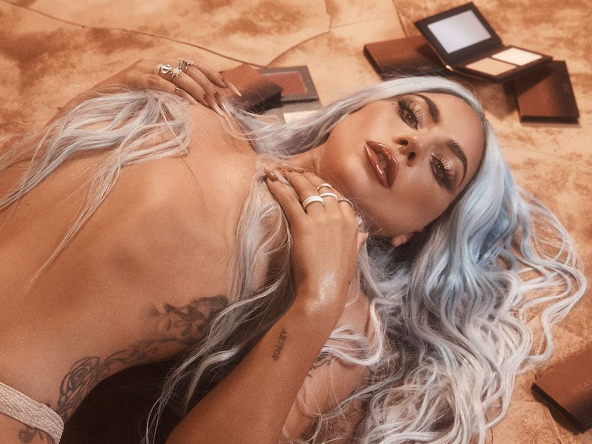 @ladygaga
