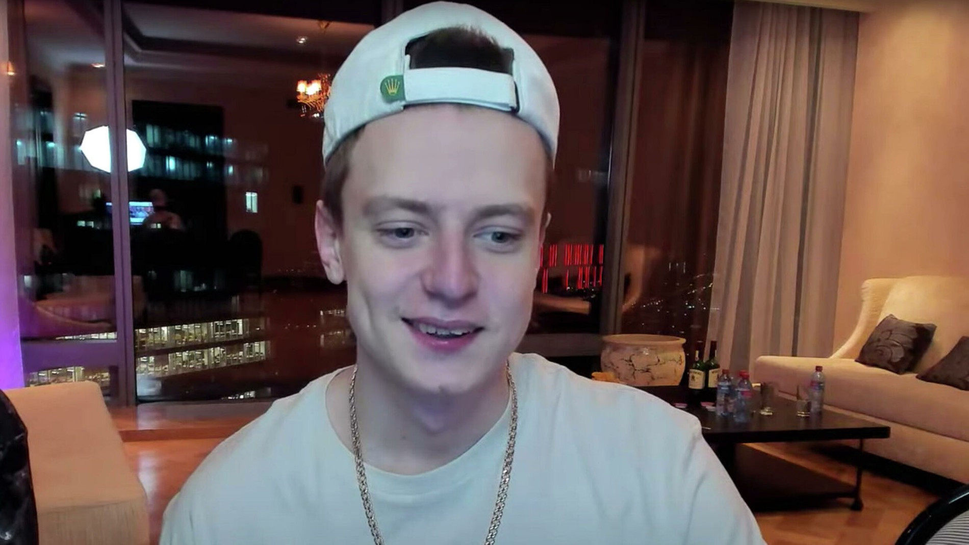 Скриншот с Ютуба Mellstroy