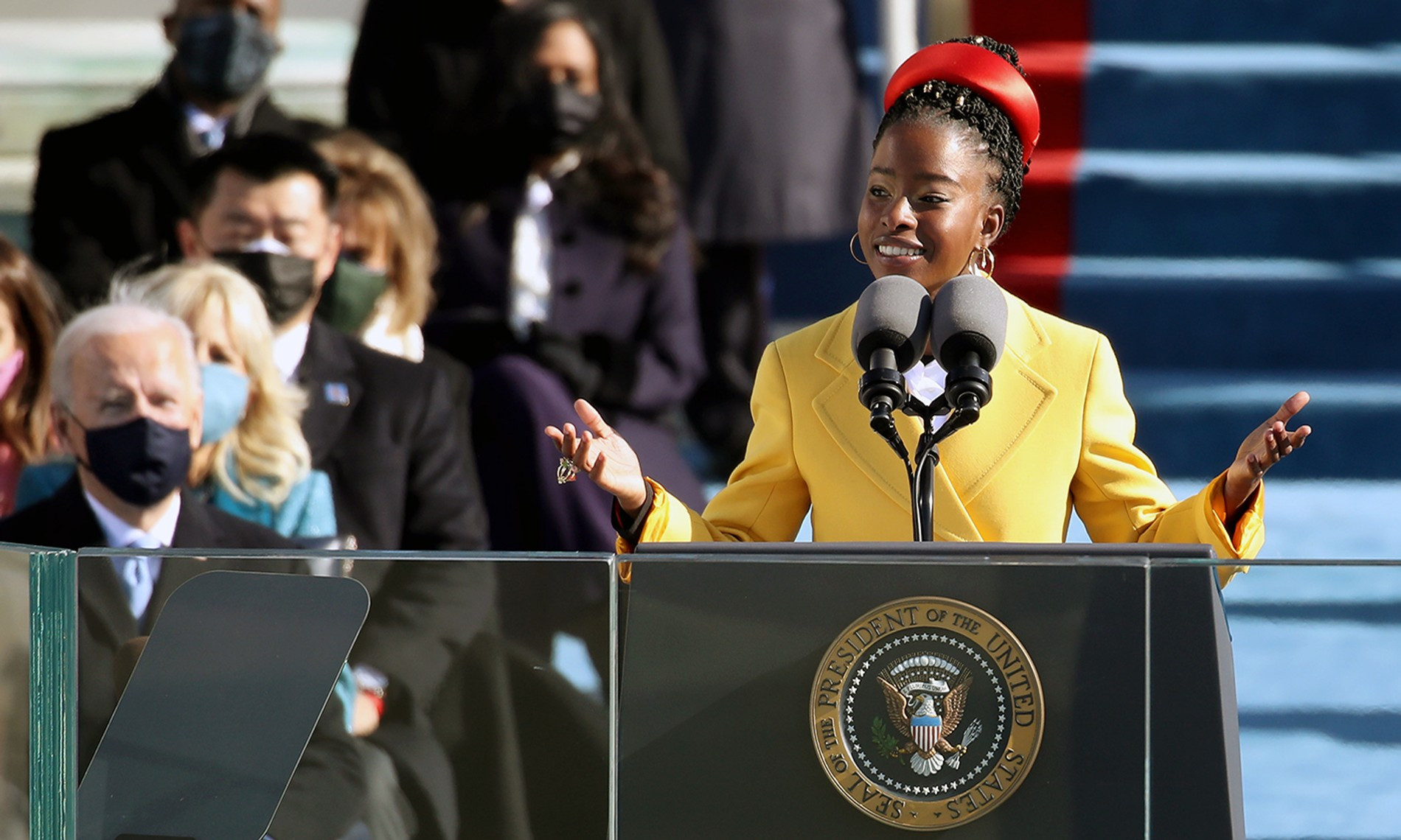 Аманда Горман во время выступления на инаугурации Байдена. Фото: Getty