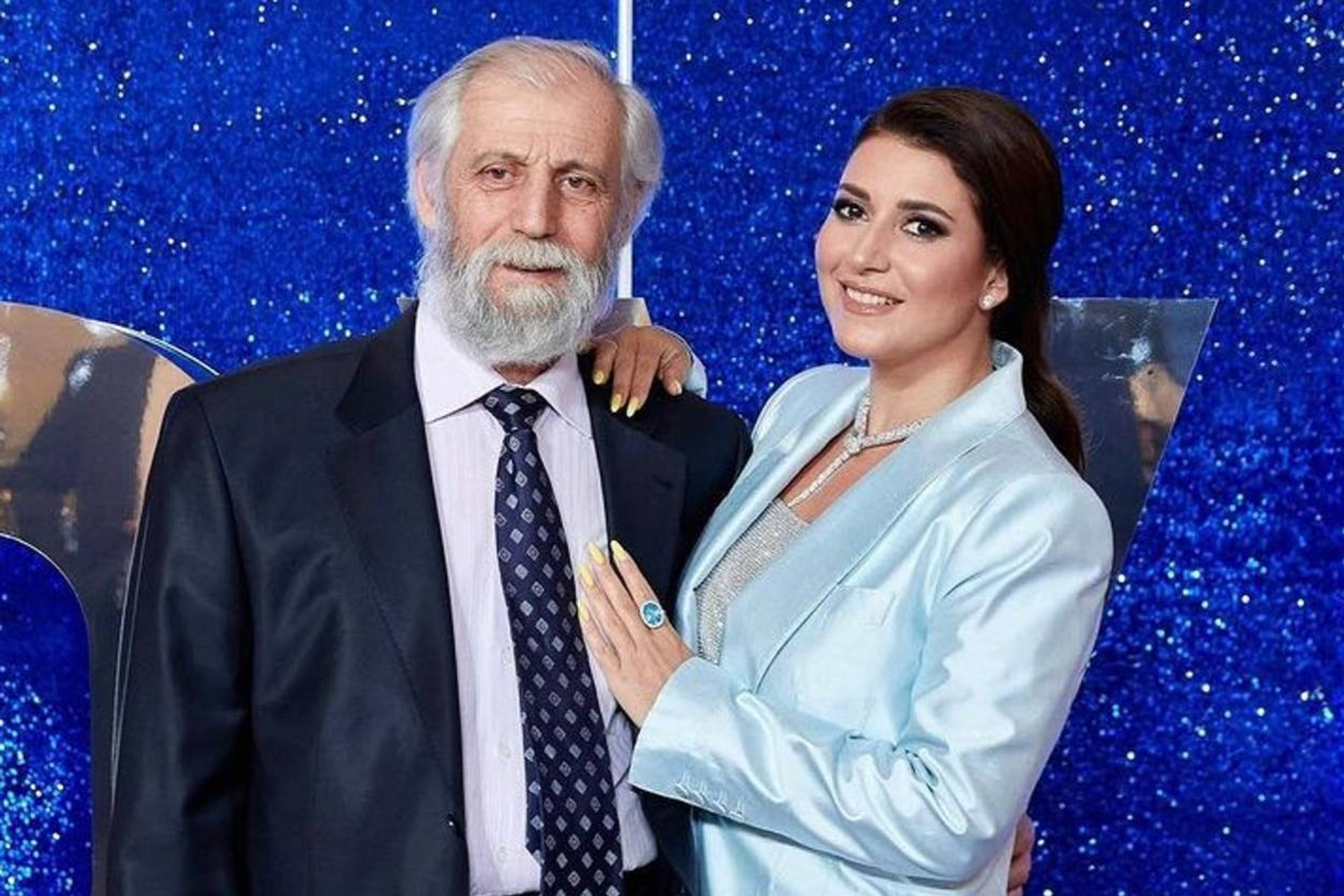 instagram.com/jasmin