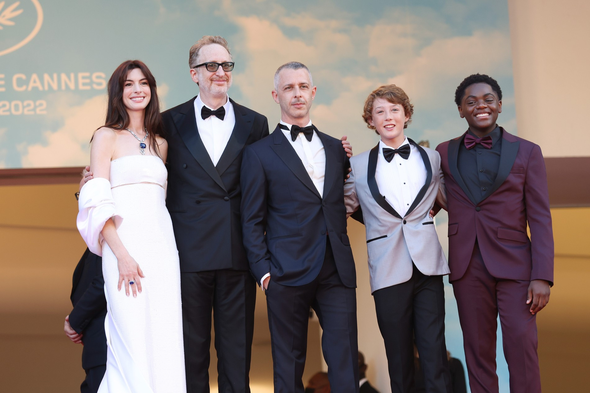 Энн Хэтэуэй, Джеймс Грэй, Джереми Стронг, Майкл Бэнкс Репета и Джейлин Вебб. Фото: Getty Images