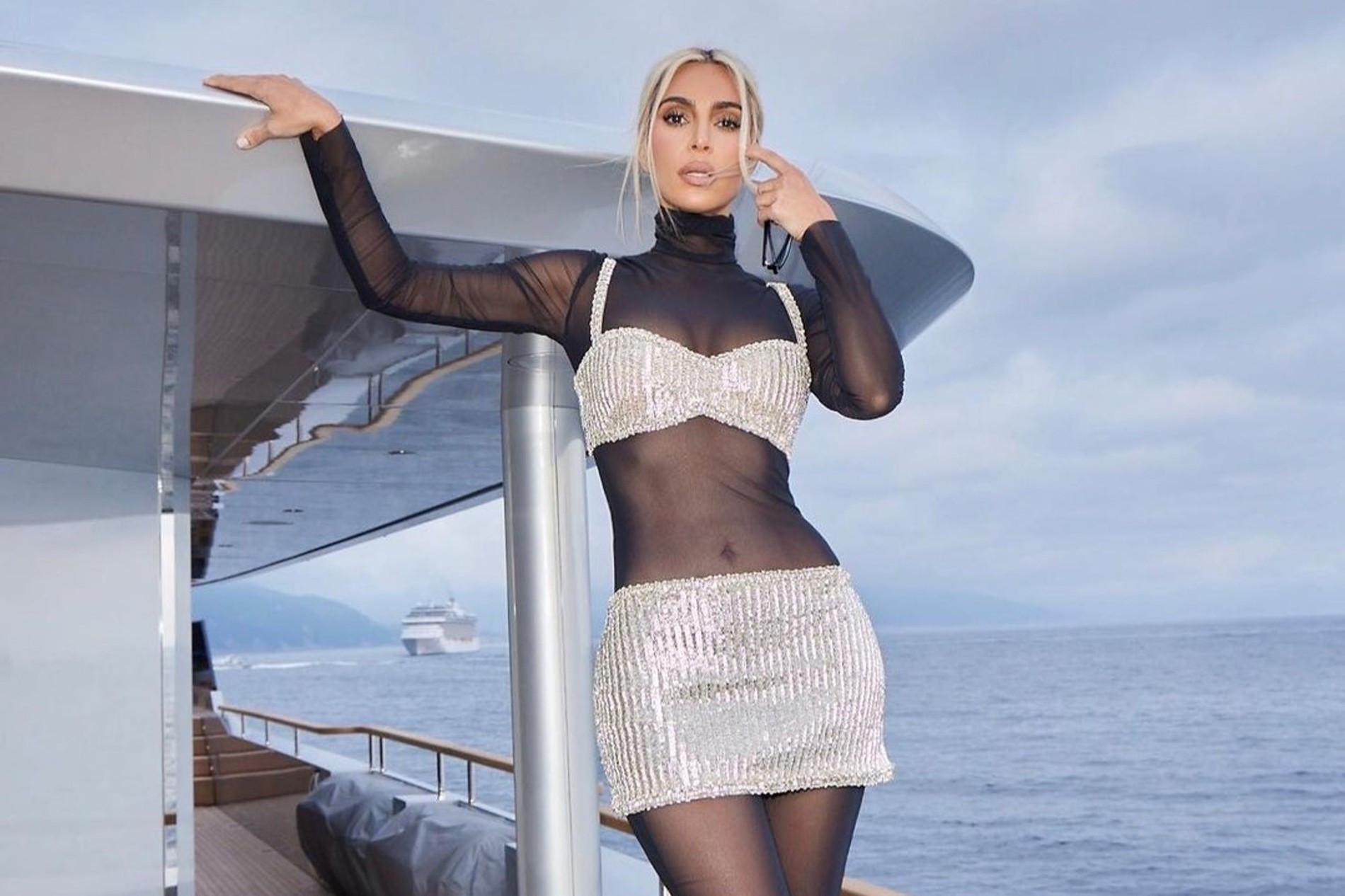 Инстаграм (запрещен в РФ) / @kimkardashian 