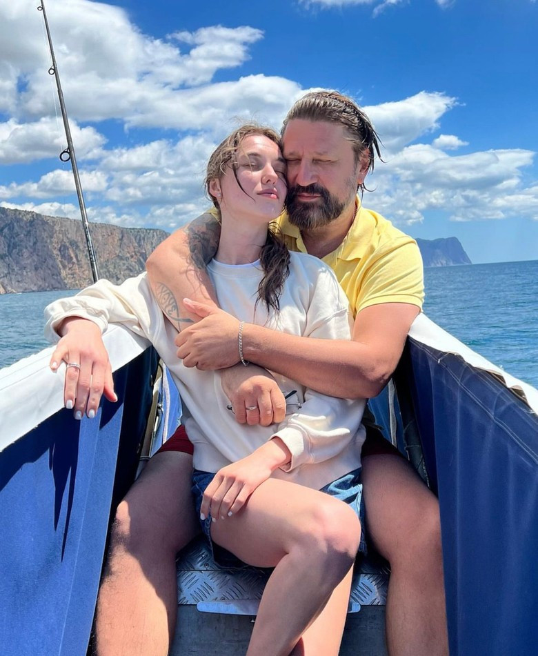 Виктор с супругой. Фото: Инстаграм (запрещен в РФ) Виктора Логинова