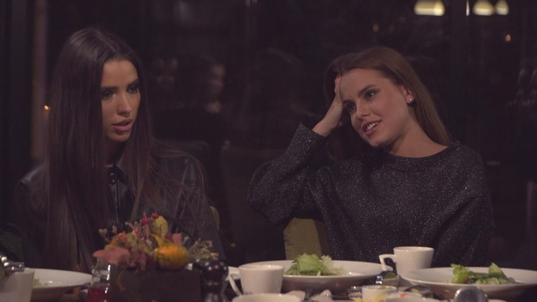 Вика и Даша на проекте «Холостяк». Фото: ТНТ