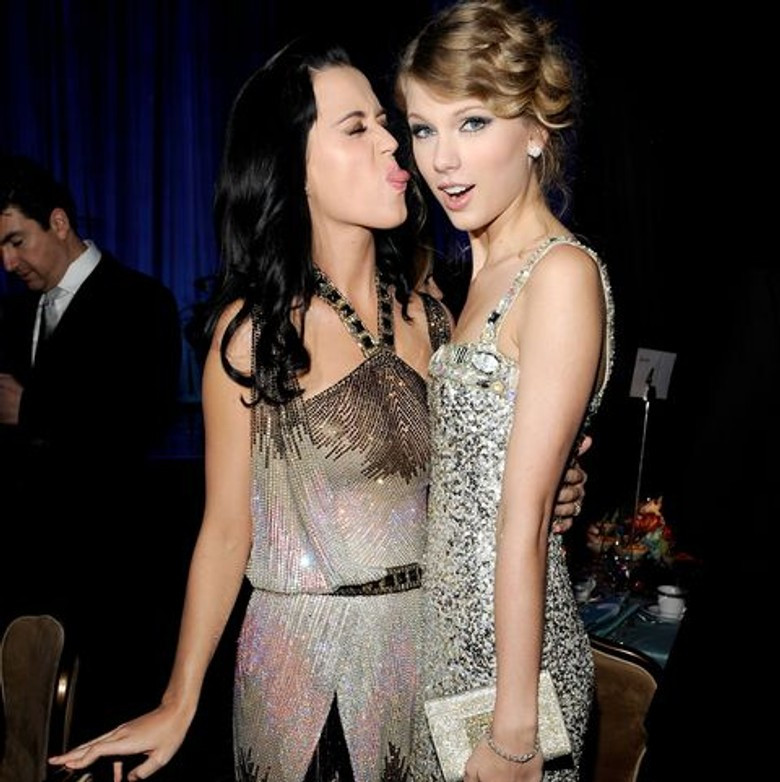 Тейлор Свифт и Кети Пэрри Фото: Elle