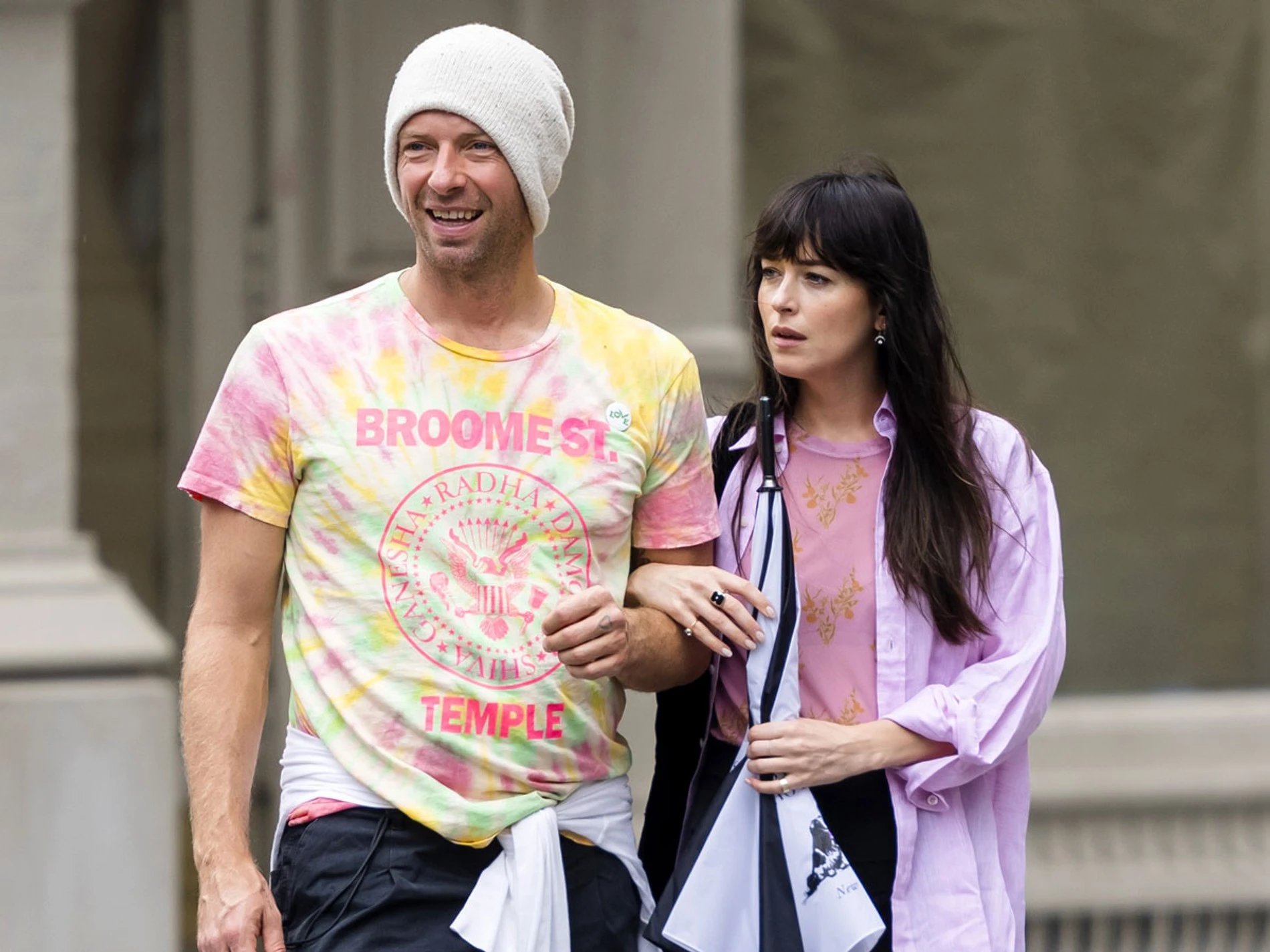 Дакота Джонсон и Крис Мартин
Фото: Getty Images