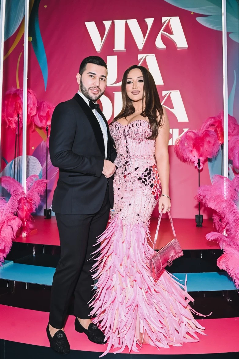 Гоар Авестисян с другом Акобиром. Фото: Super / Марченко Александра