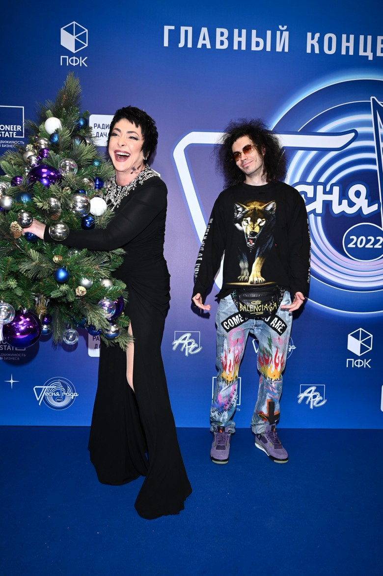 Лолита, Коста Лакоста и елка. Фото: Super / Марченко Александра