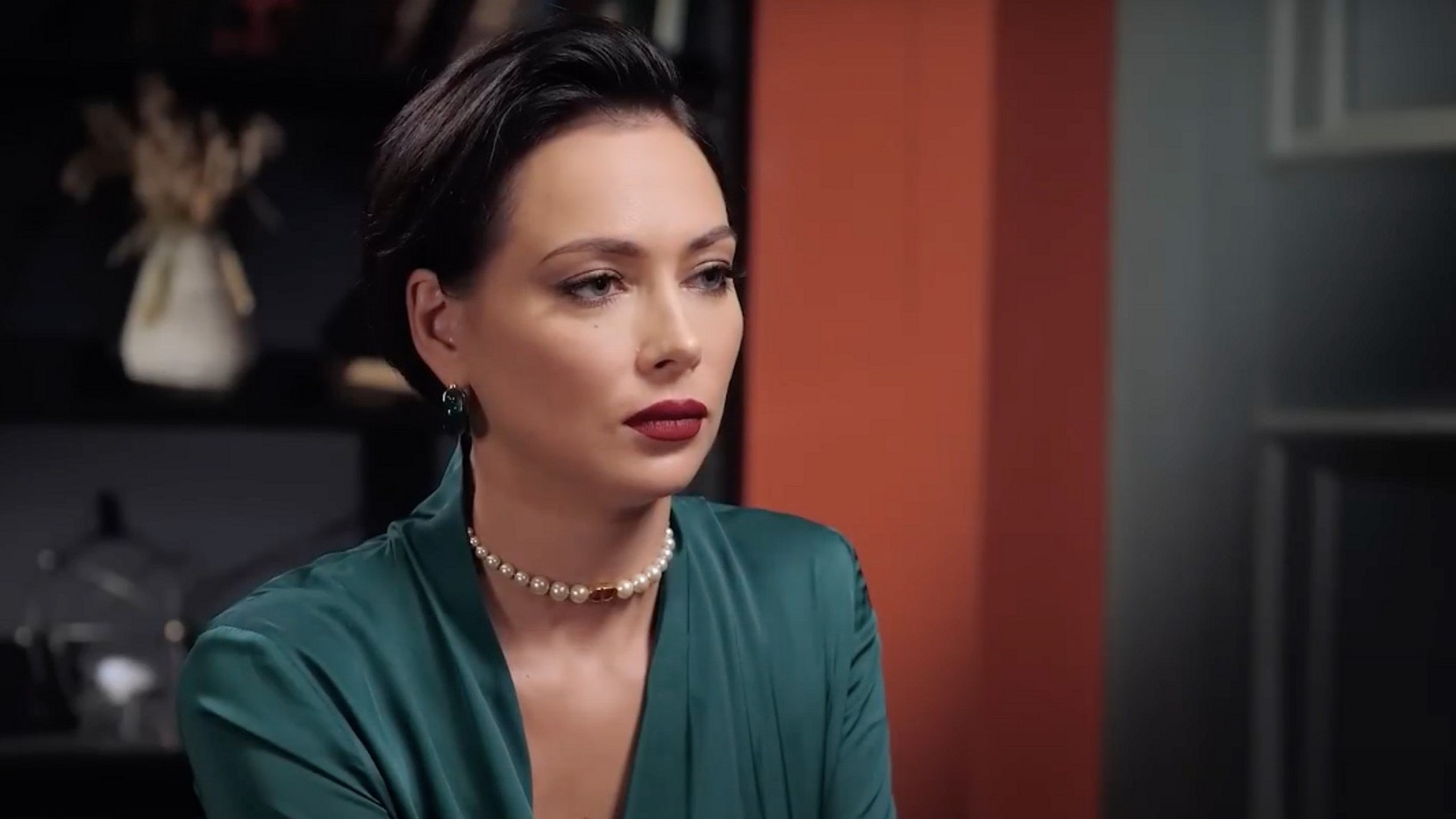 Настасья Самбурская
Скриншот: YouTube / Надежда Стрелец