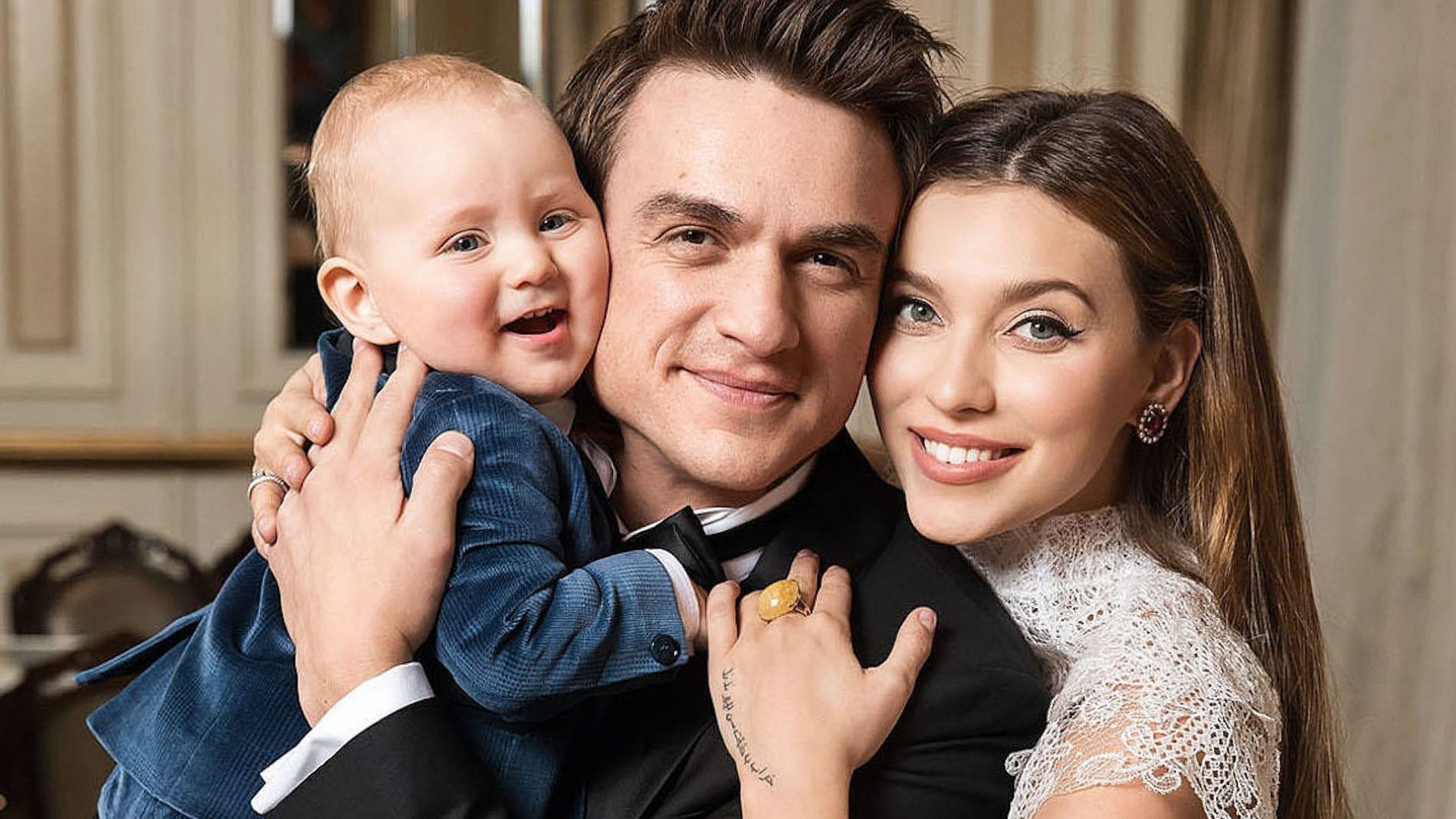 Регина Тодоренко и Влад Топалов
Фото: paparazzi.ru