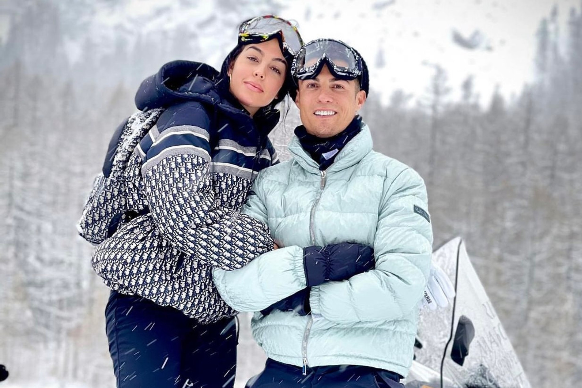 Криштиану Роналду и Джорджина Родригес
Фото: Инстаграм (запрещен в РФ)