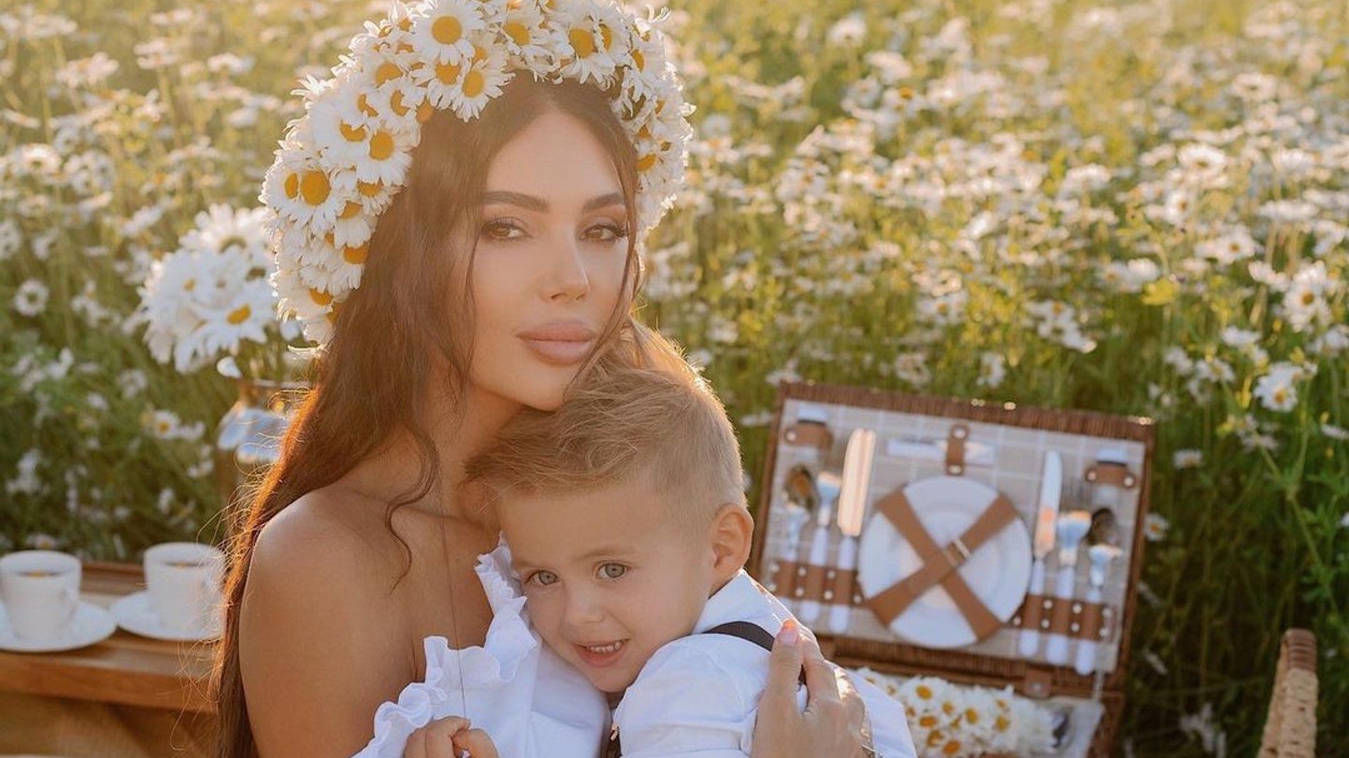 Оксана Самойлова с сыном Давидом
Фото: Инстаграм (запрещен в РФ) / @samoylovaoxana