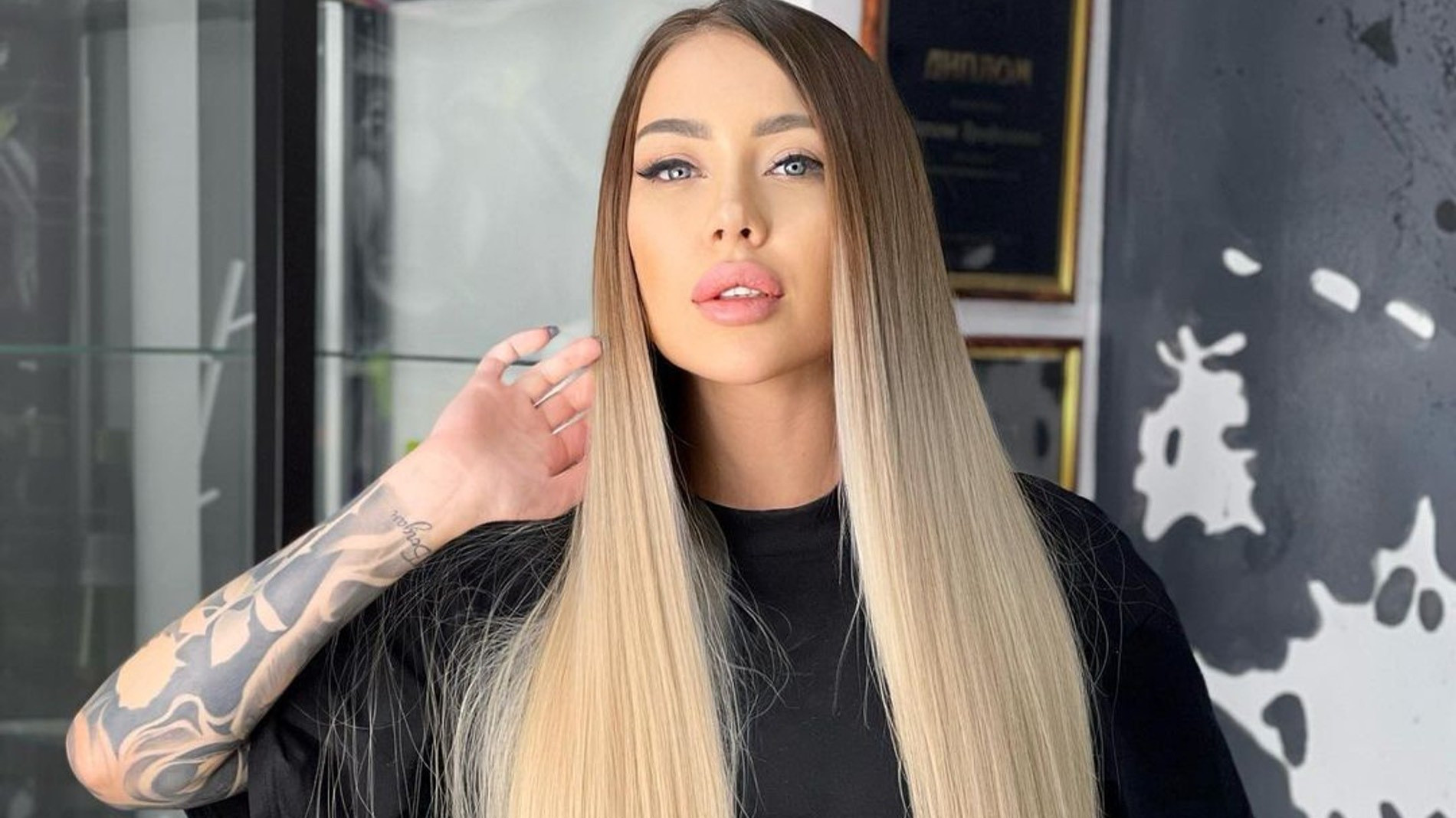 Алена Рапунцель
Фото: Инстаграм (запрещен в РФ) / @alenatoffi_official