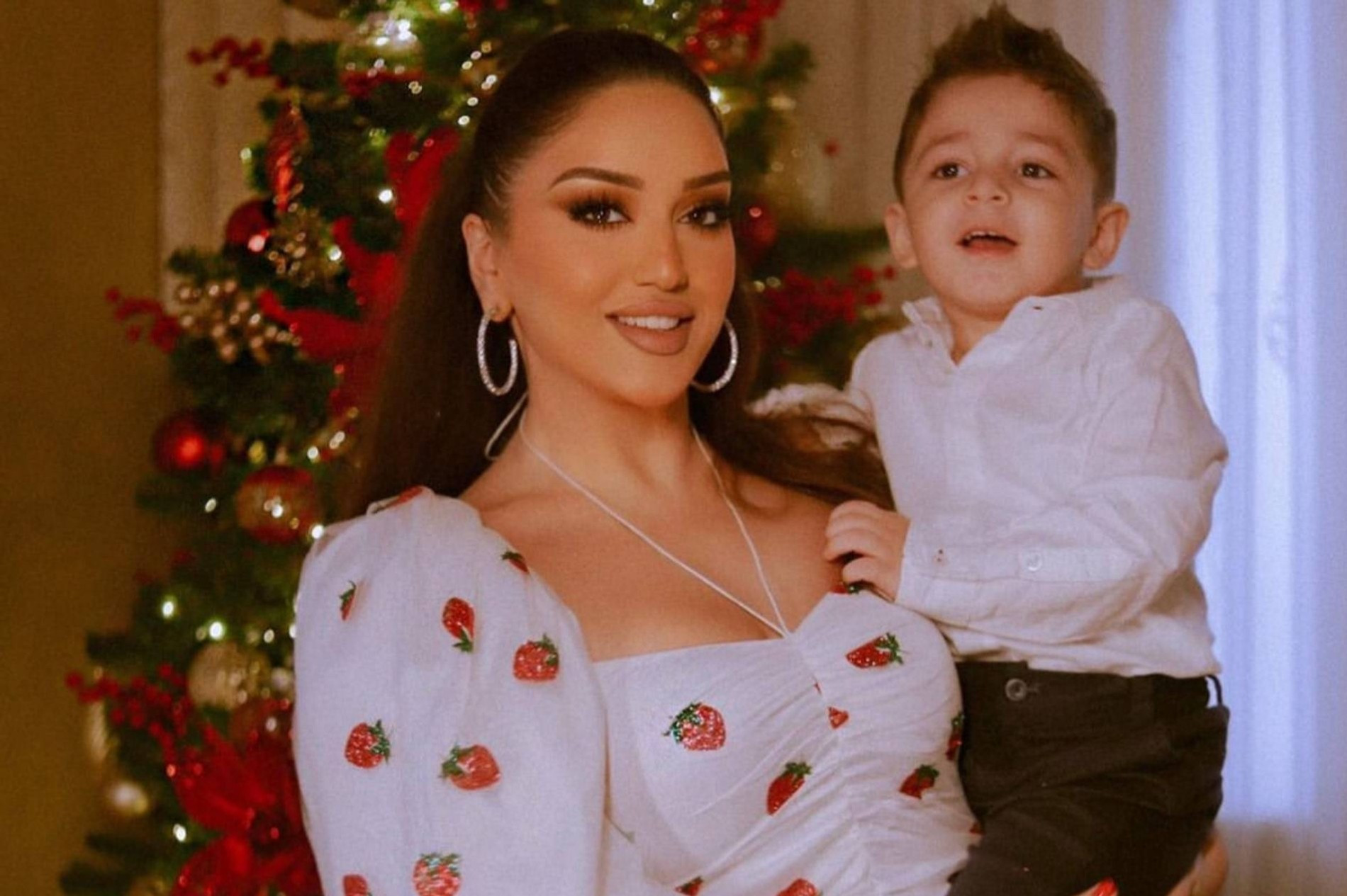 Гоар Аветисян с сыном
Фото: Инстаграм (запрещен в РФ) Гоар