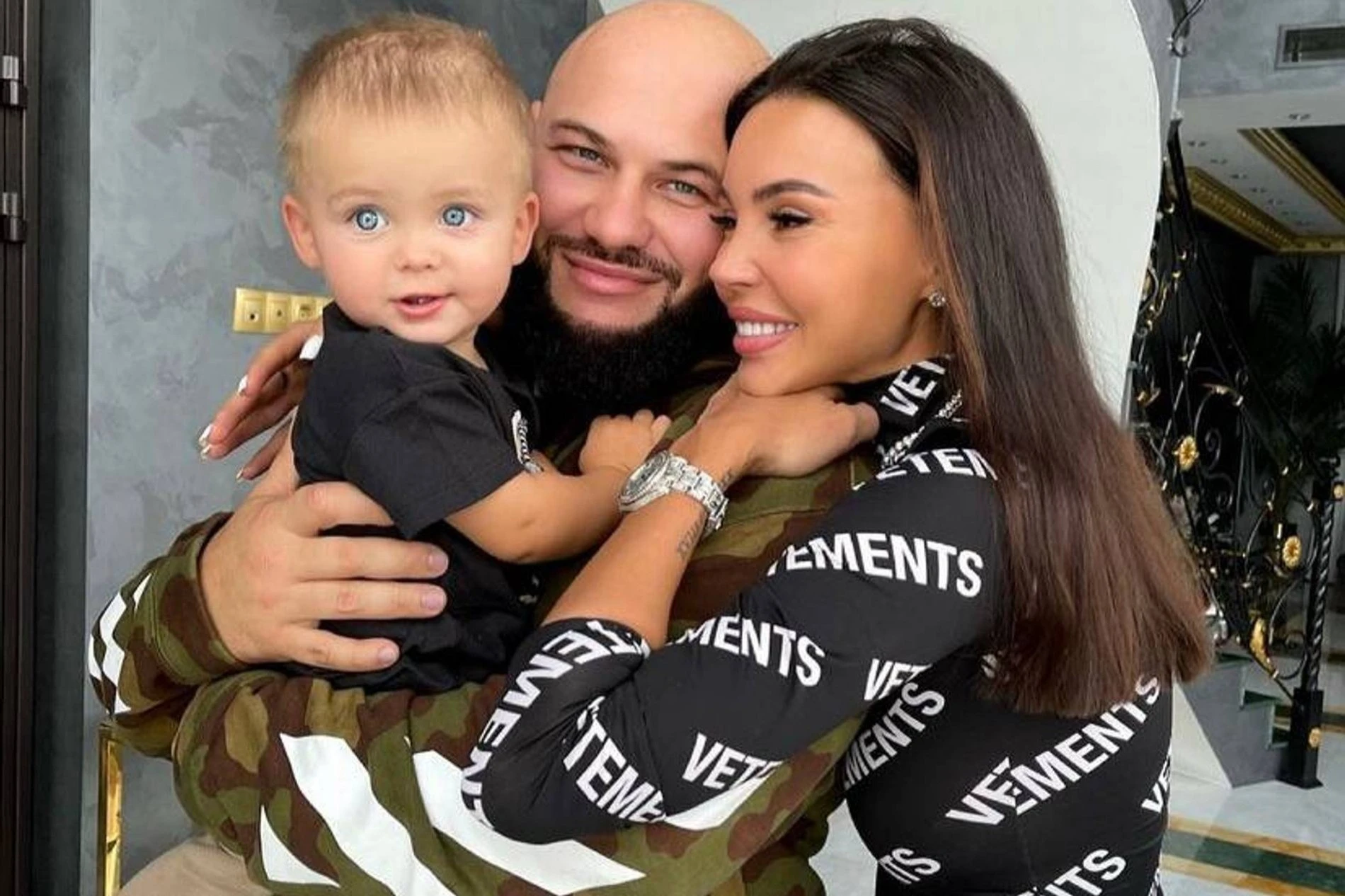 Оксана Самойлова и Джиган с сыном Давидом
Фото: Инстаграм (запрещен в РФ)