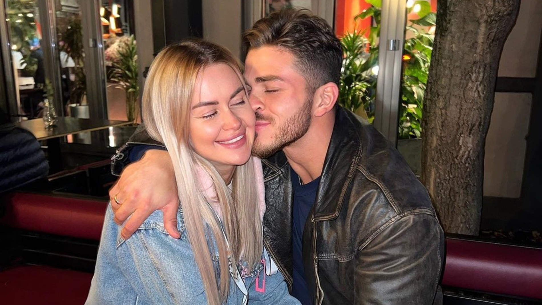 Марина Африкантова и Роман Капаклы
Фото: Инстаграм (запрещен в РФ) / @marina_afrika
