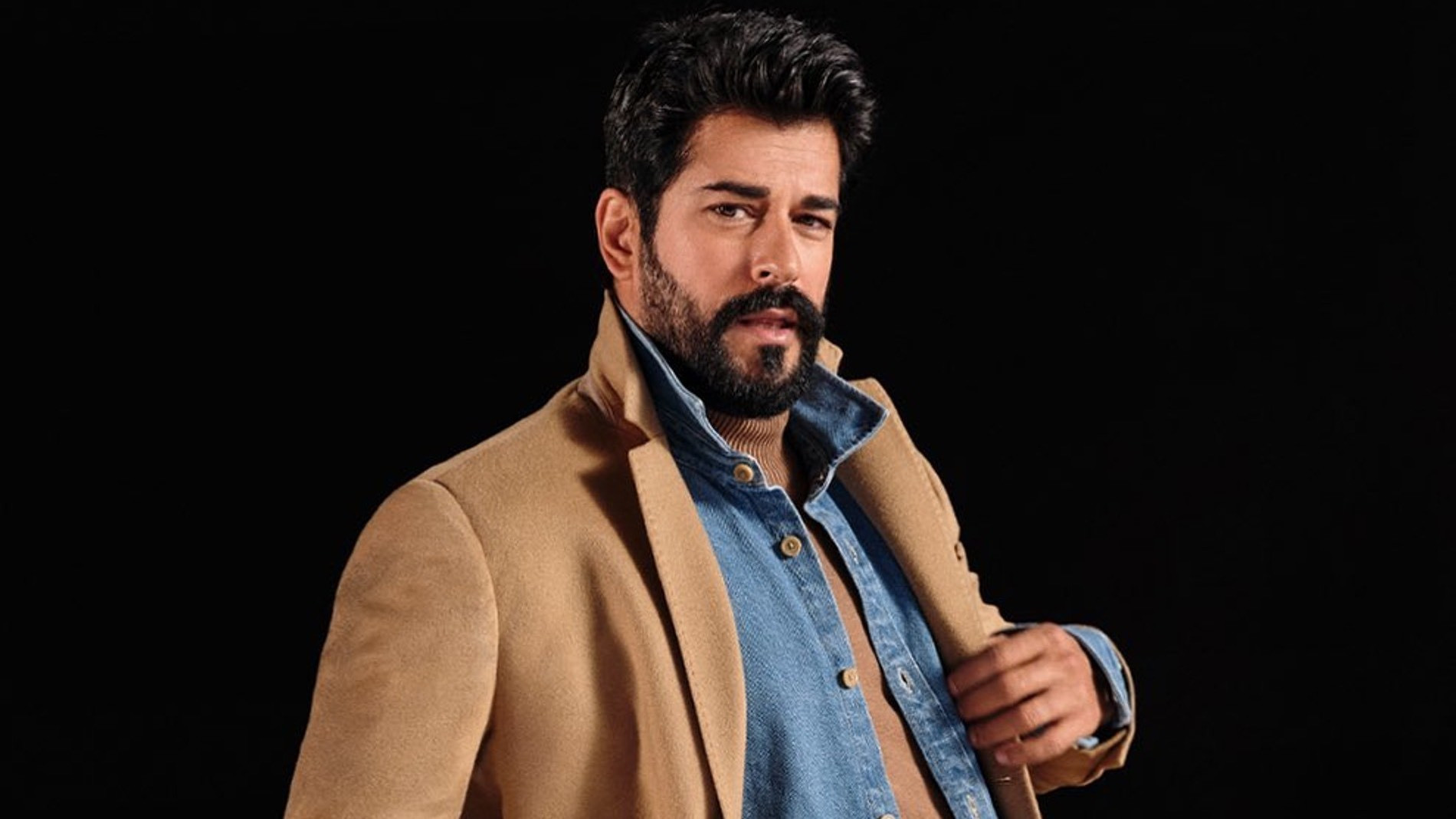 Бурак Озчивит
Фото: Инстаграм (запрещен РФ) / @burakozcivit