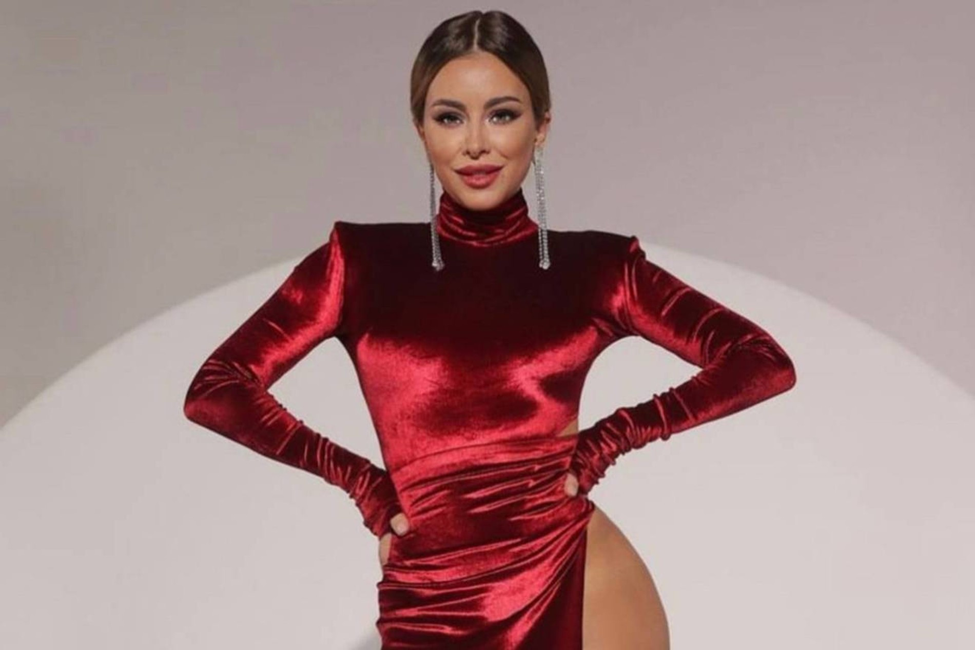 Ани Лорак
Фото: Инстаграм (запрещен в РФ) @anilorak