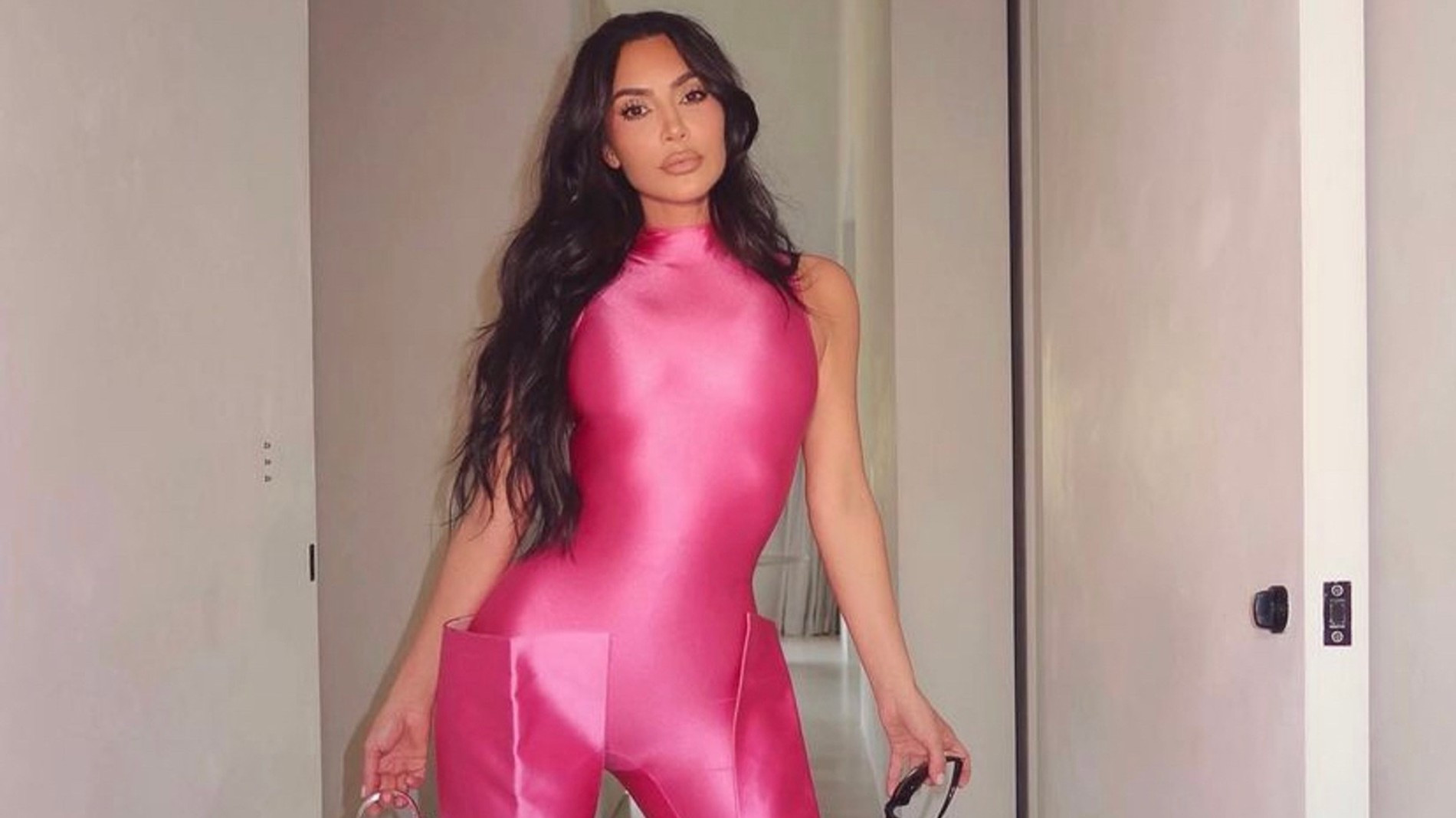 Ким Кардашьян 
Фото: Инстаграм (запрещен в РФ) Ким Кардашьян