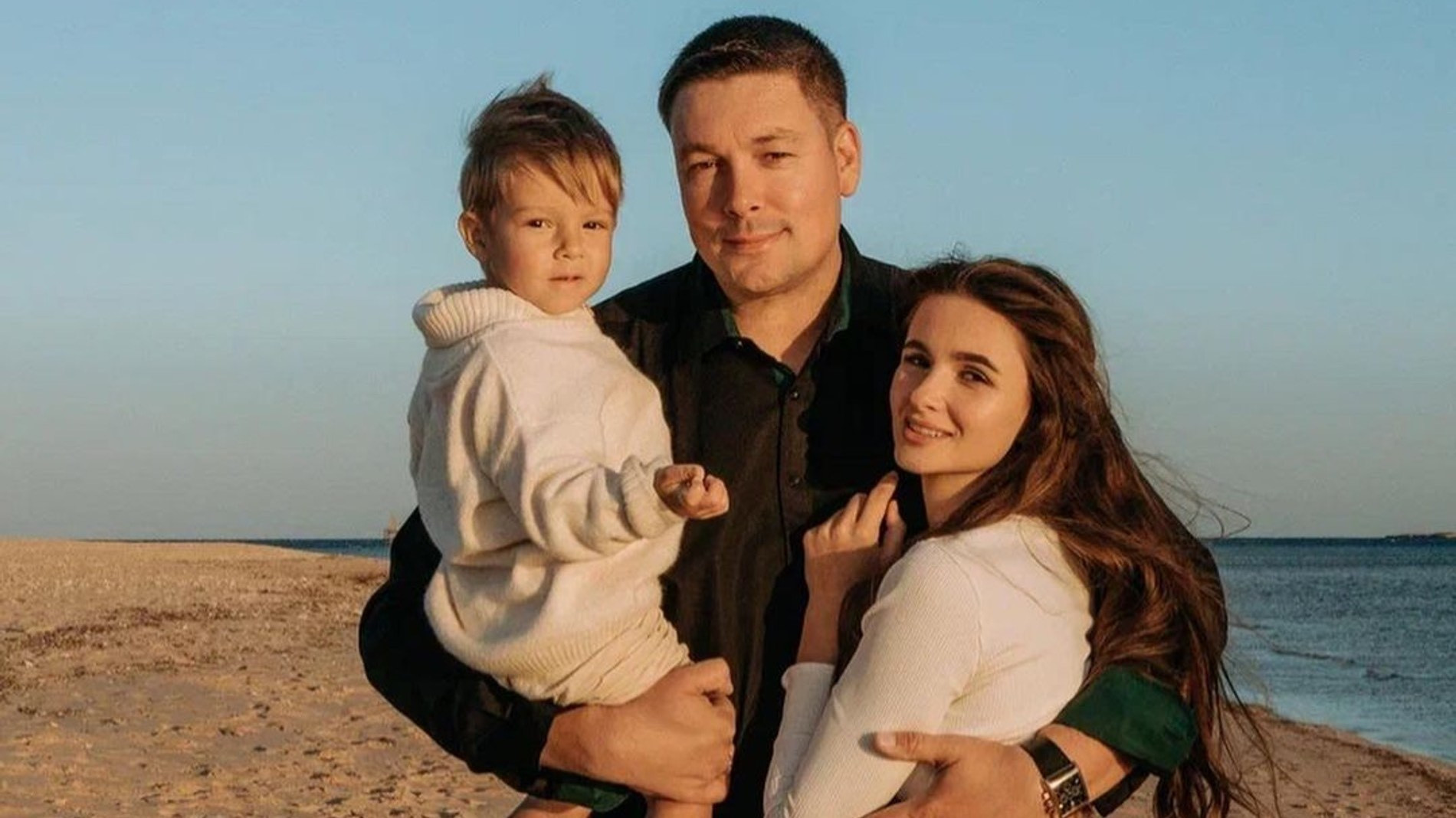 Андрей и Виктория Чуевы с сыном Сашей
Фото: Инстаграм (запрещен в РФ) / @viktory_chueva