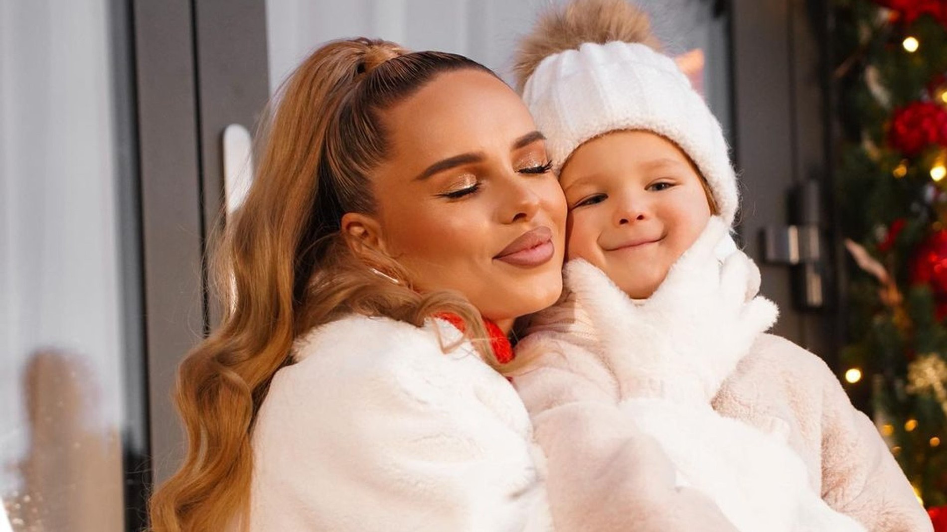 Ханна с дочерью Адрианой
Фото: Инстаграм (запрещен в РФ) / @offi_hanna