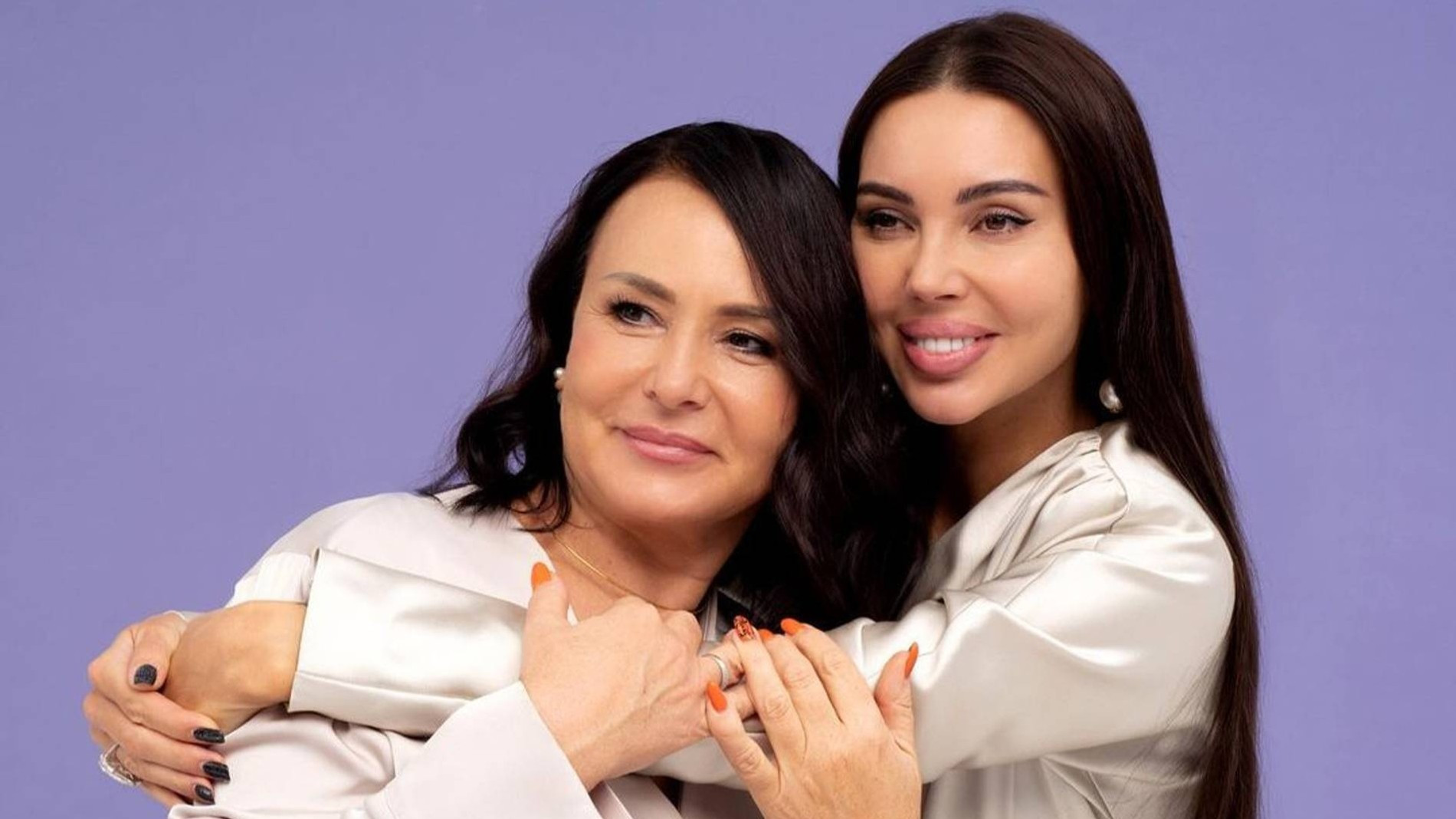 Оксана Самойлова с мамой. Фото: Инстаграм* @samoylovaoxana