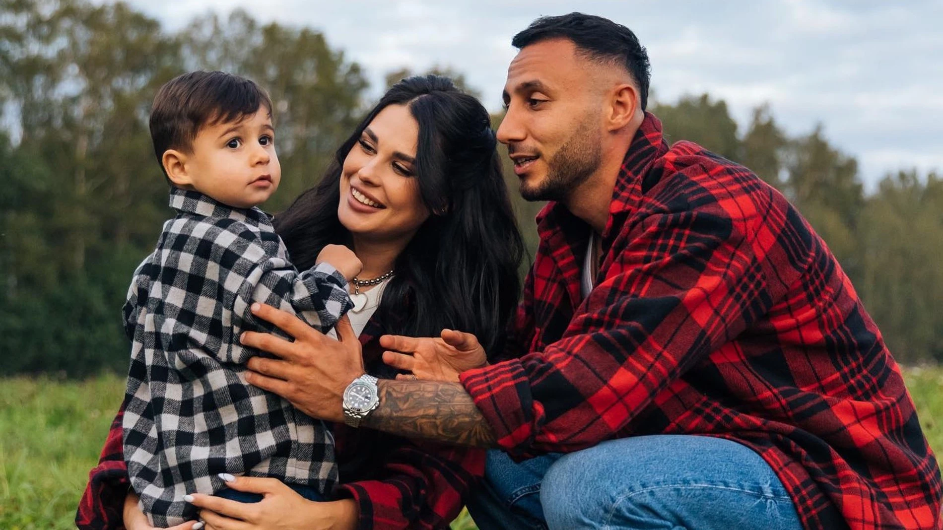 Ирина Пинчук и Арай Чобанян с сыном. Фото: Инстаграм* @pinchuk_official