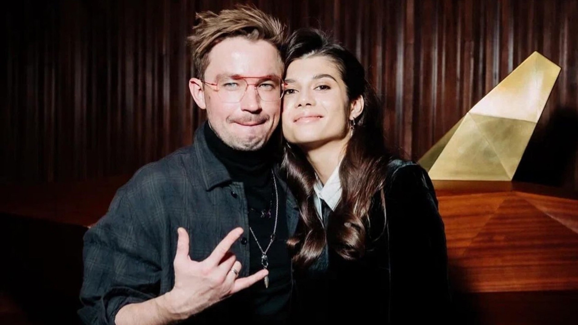 Александр Петров с женой. Фото: Инстаграм (запрещен в РФ) Виктории Антоновой