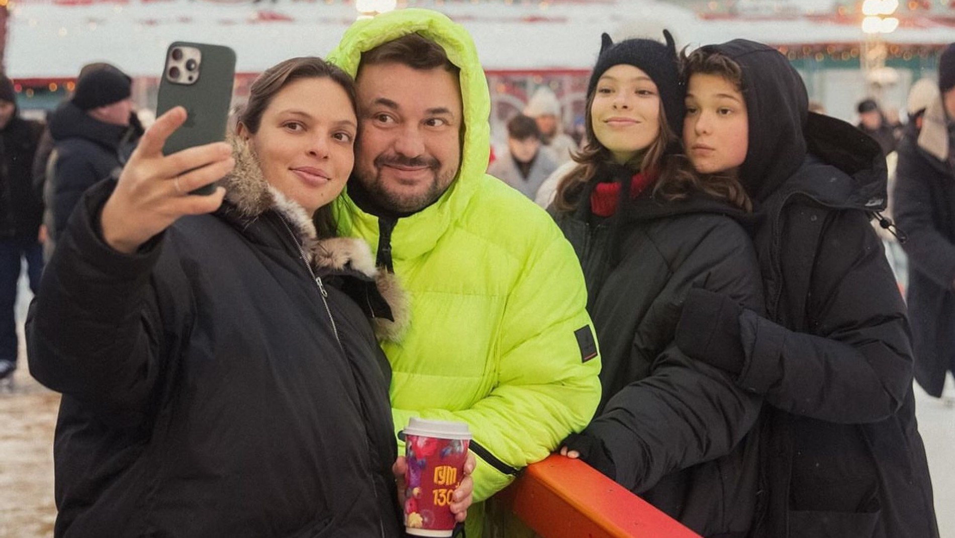 Семья Сергея Жукова. Фото: Инстаграм (запрещен в РФ) @burdregina