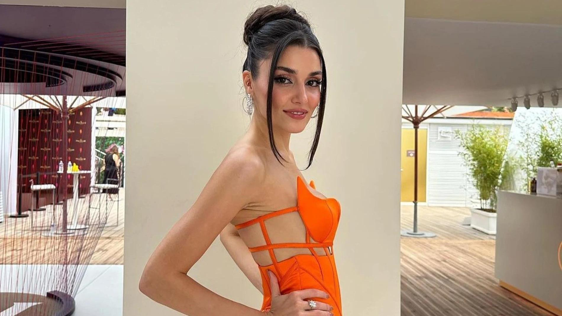 Ханде Эрчел. Фото: Инстаграм (запрещен в РФ) / @handemiyy