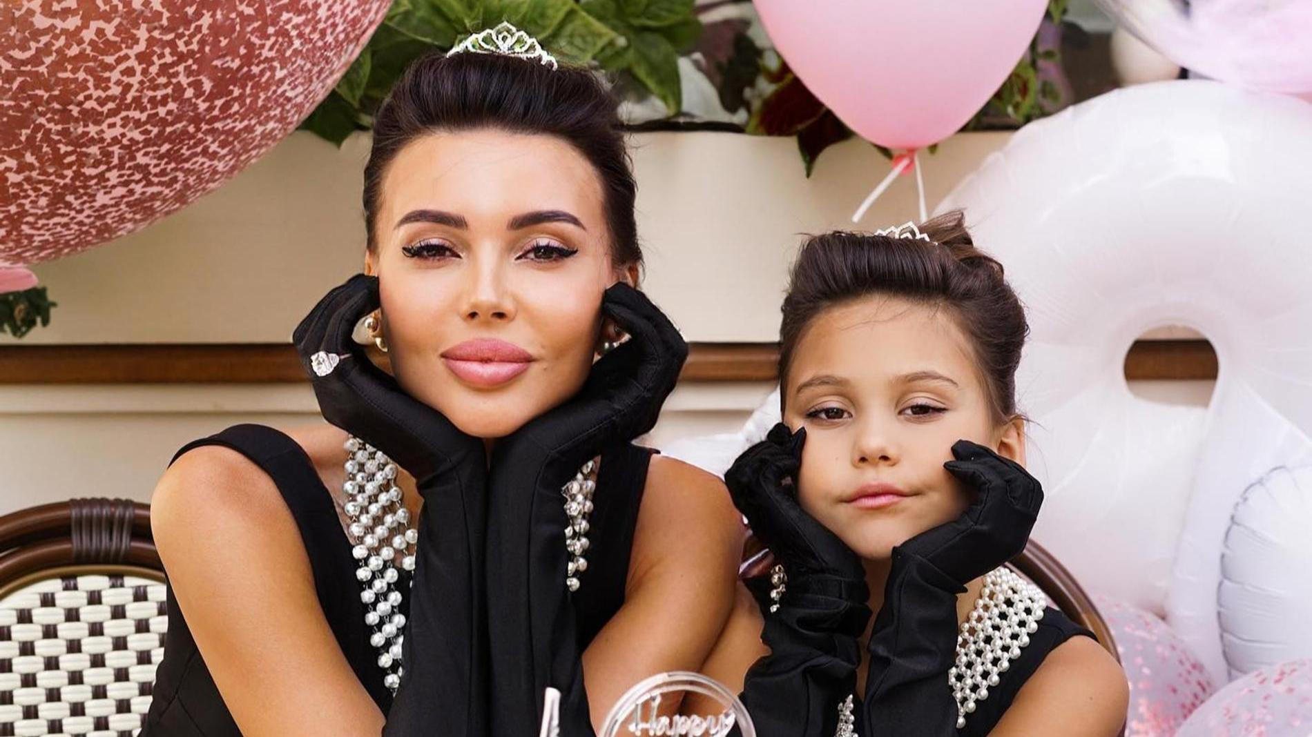 Оксана Самойлова с дочерью Леей. Фото: Инстаграм* @samoylovaoxana