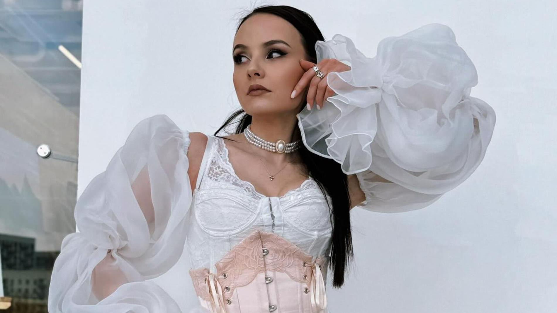 Нюта. Фото: Инстаграм (запрещен в РФ) @nyutaofficial