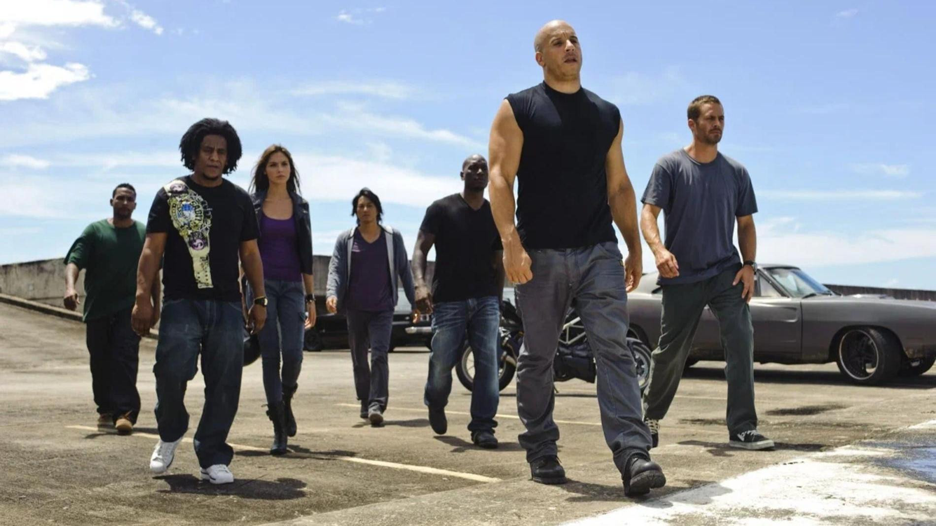 Кадр из фильма «Форсаж 5»: Кинопоиск