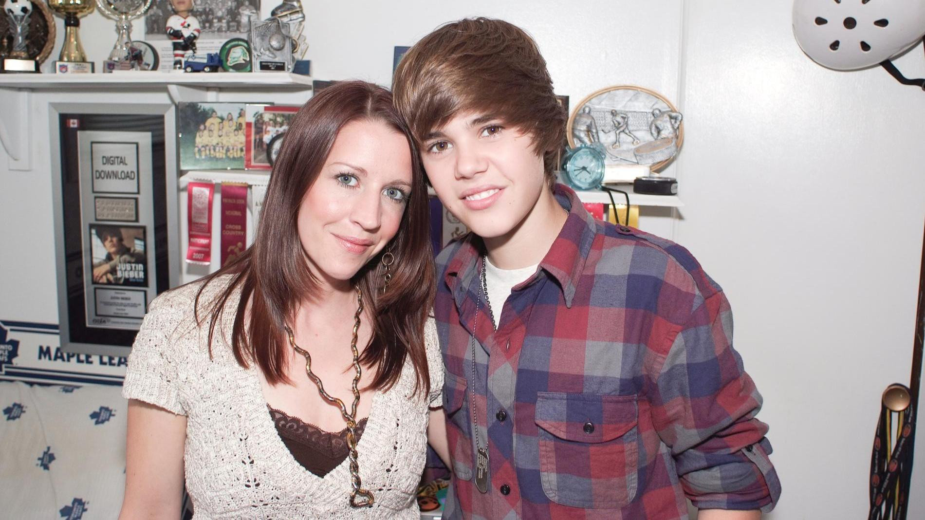 Джастин Бибер с мамой. Фото: Getty Images